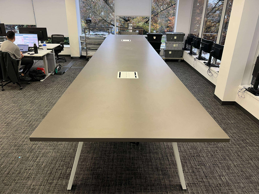 Enwork Equilibrium Standing-Height Collaboration Table – 20′ × 4′ (Powered)