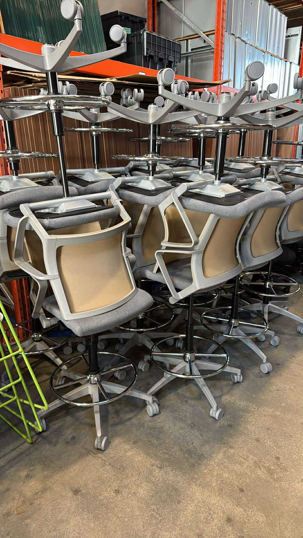 Sit-On-It Movi Task Stool
