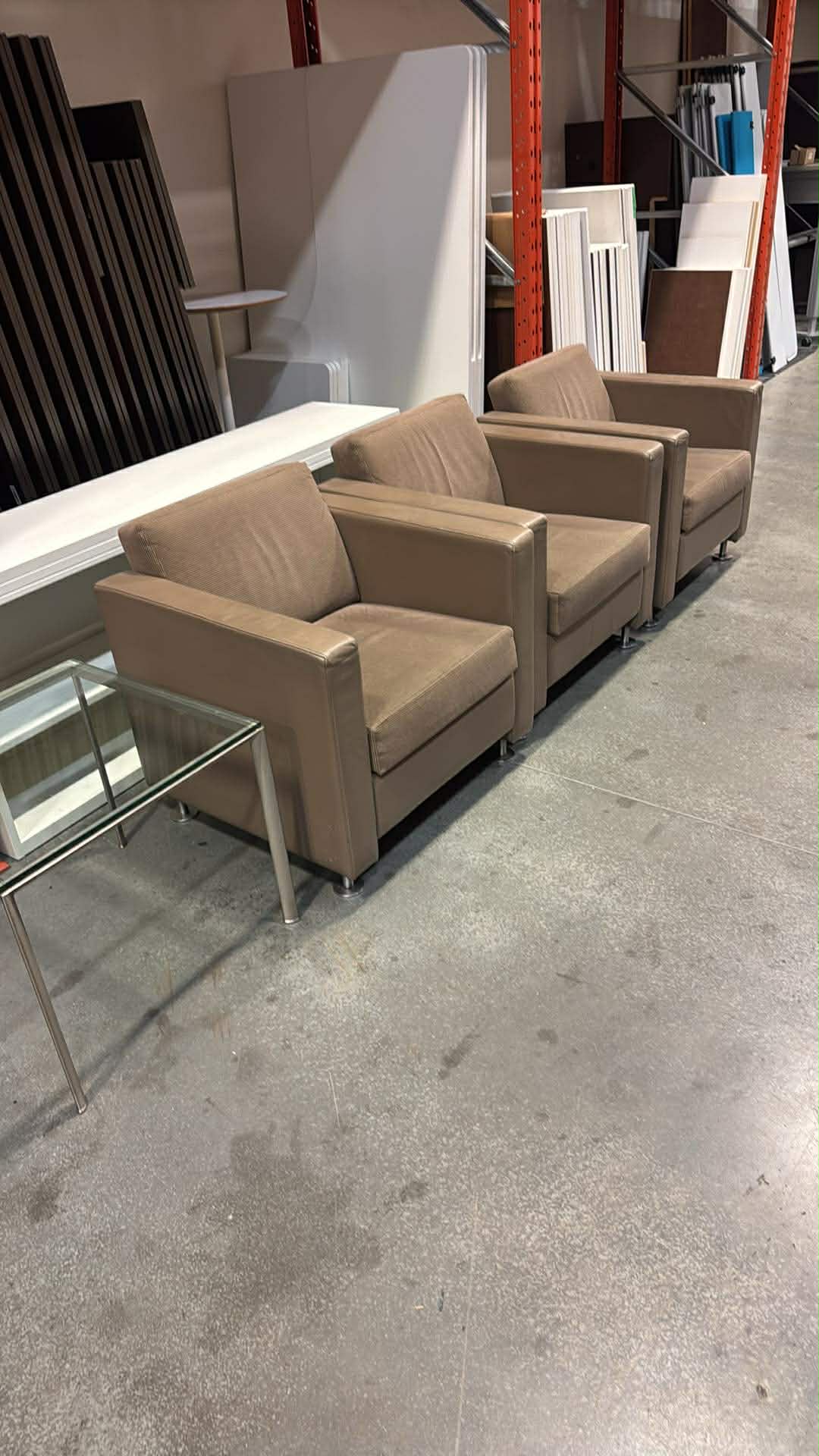 Krug Sloan Series Lounge Chair