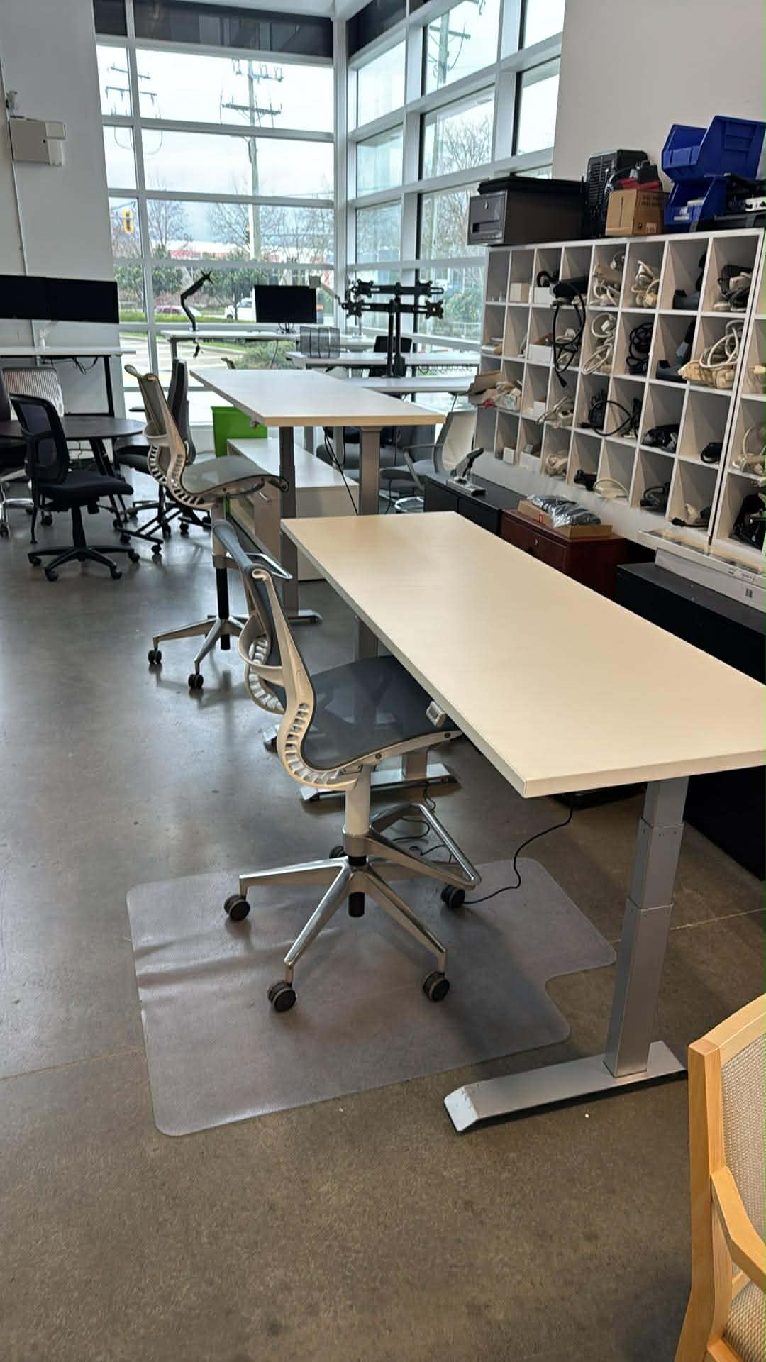 Steelcase "Workrite EX" Dual Motor Electronic Sit-Stand Desk (White/Silver) - 72" x 24"