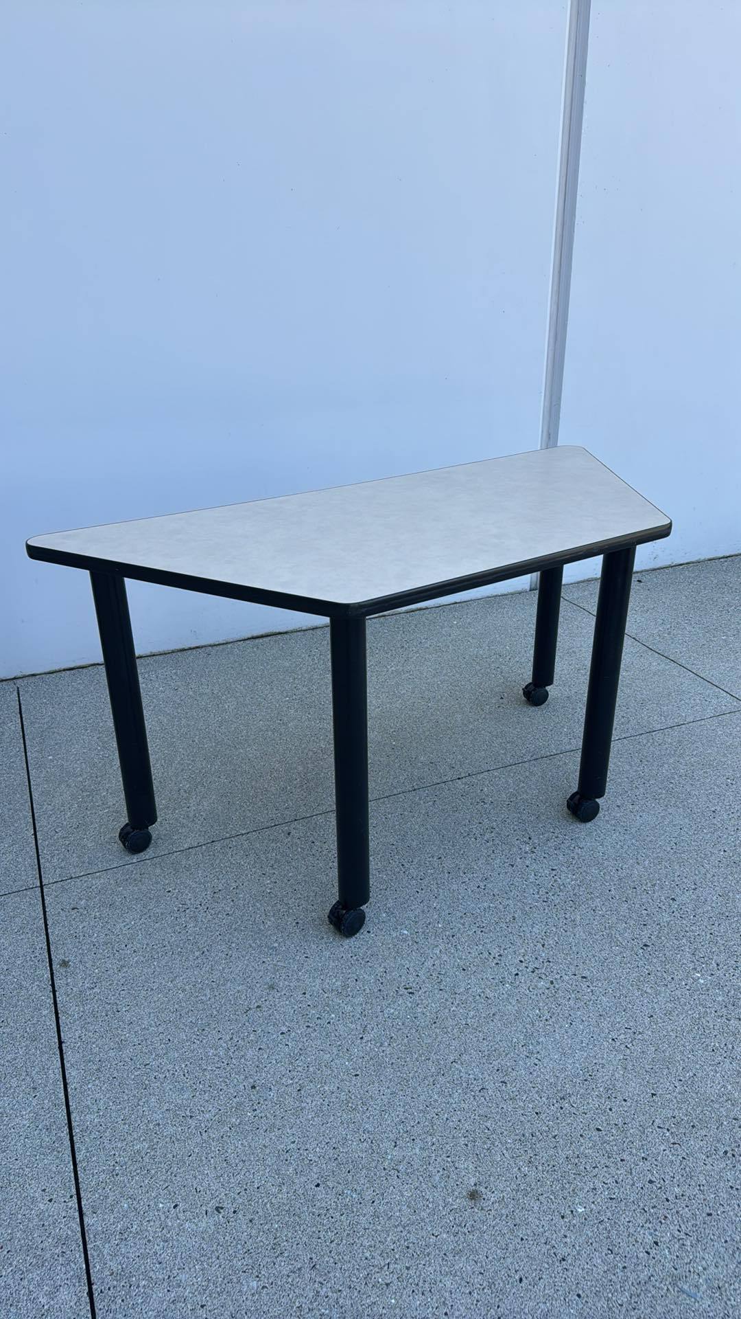 Spec Rolling Trapezoid Training Table