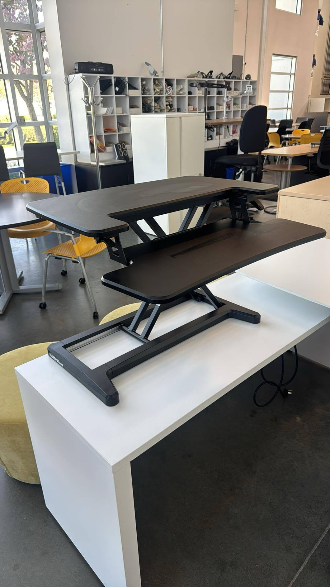 LIKE NEW Flexispot 