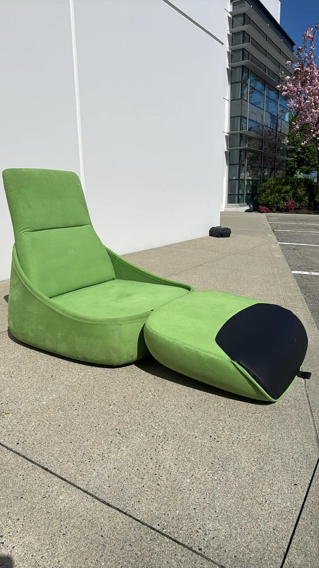 Steelcase Hosu Convertible Lounge Chair