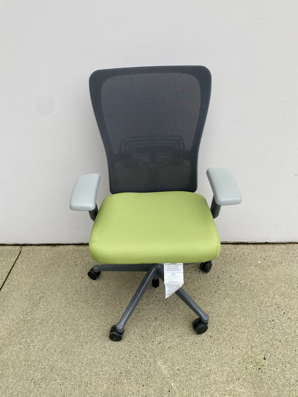 Like NEW Fully Loaded Haworth Zody Ergonomic Office Chair