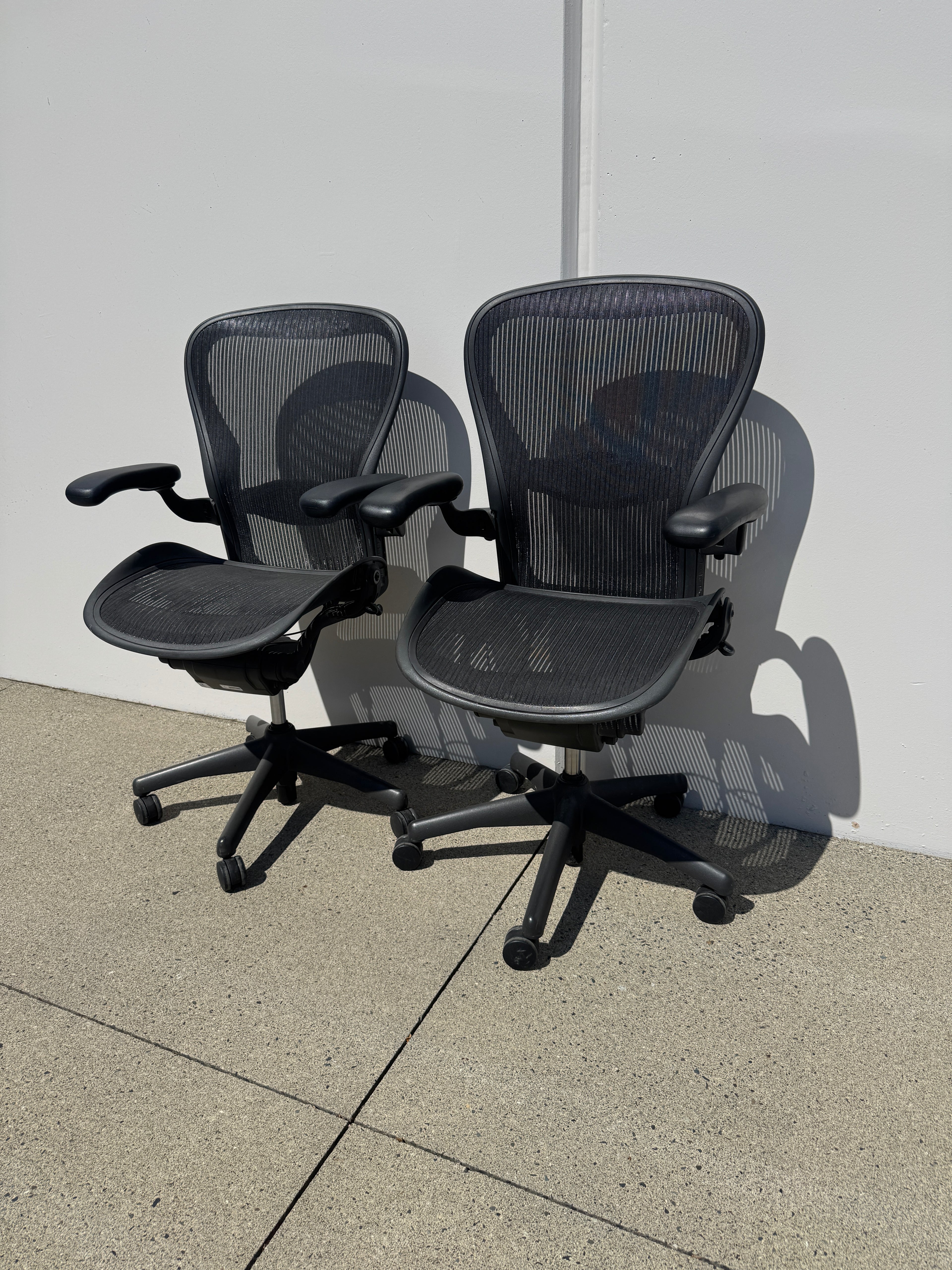 Herman Miller Aeron Chair – Size C (Large)