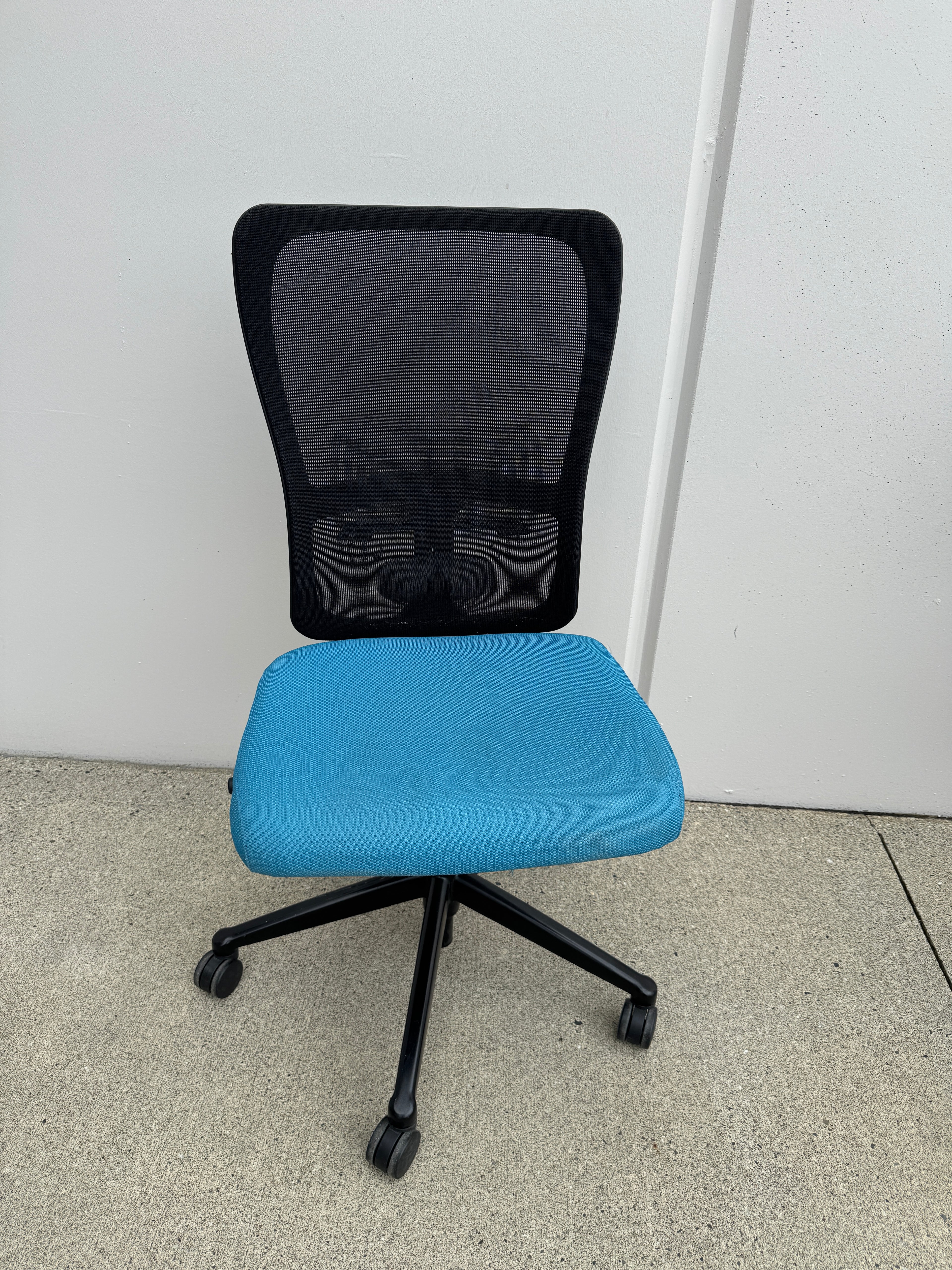 Haworth Zody Armless Ergonomic Task Chair