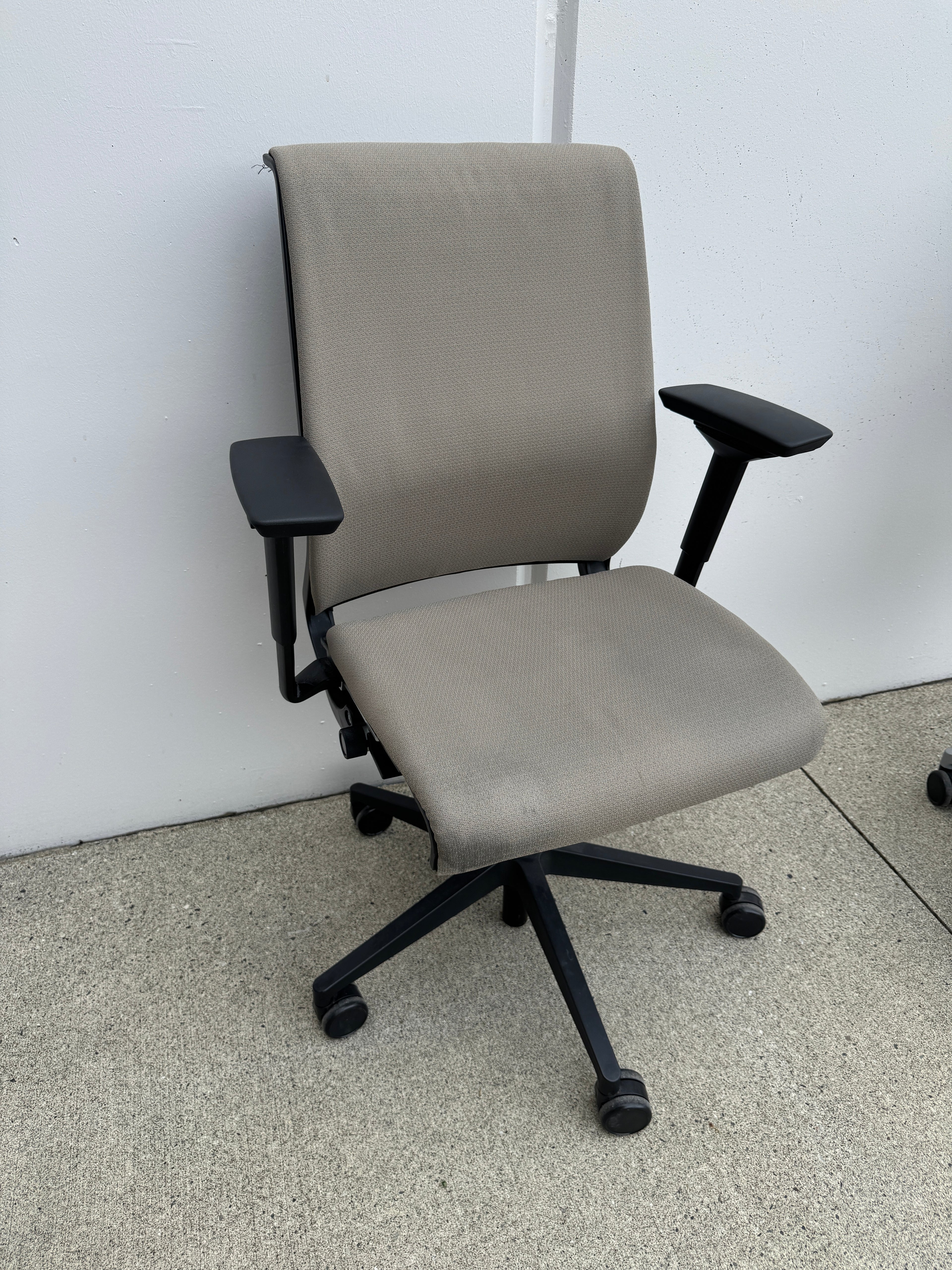 Steelcase Think V1 Ergonomic Office Chair
