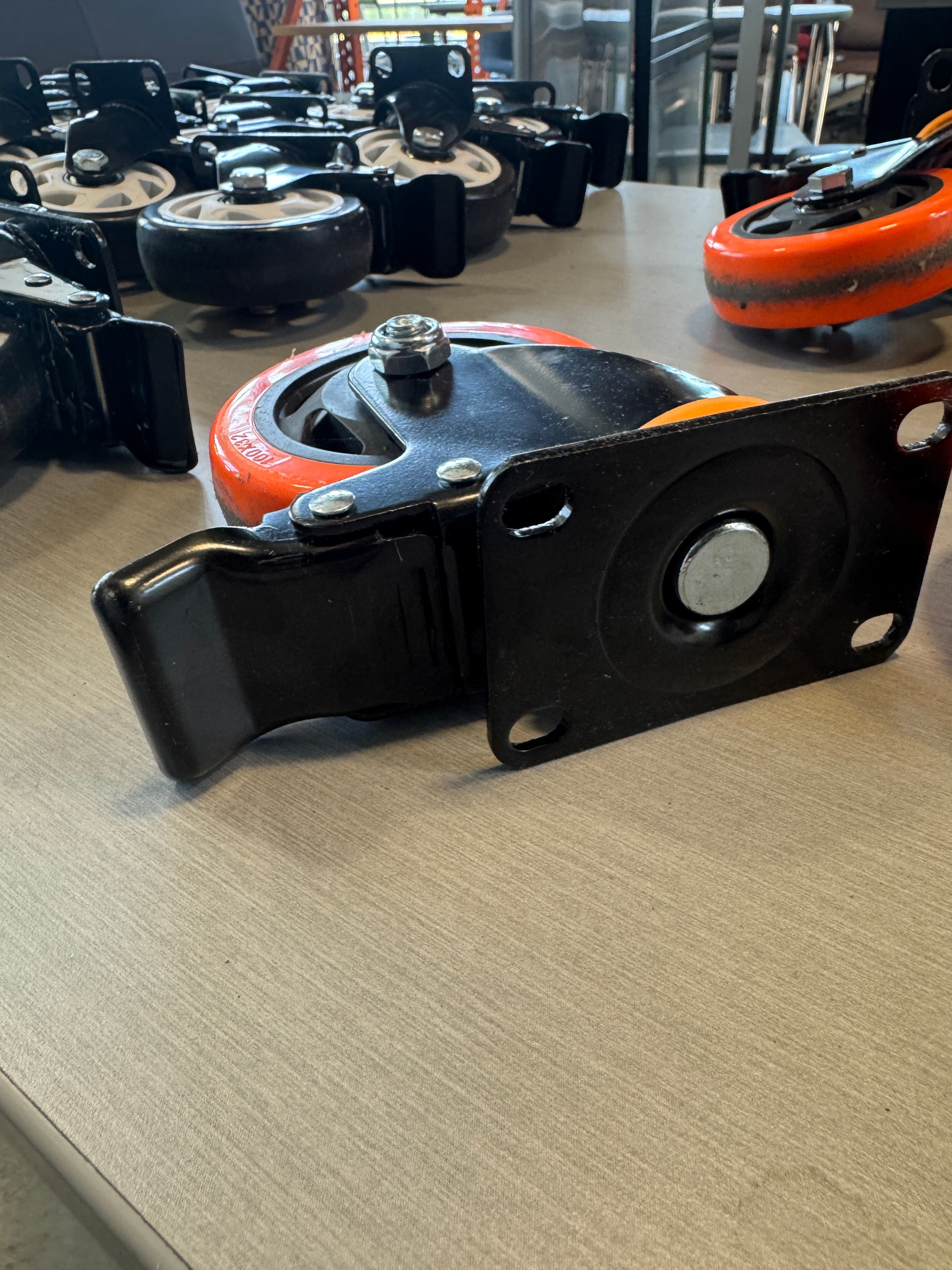 Heavy-Duty / Industrial Locking Castor Wheels – Swivel Casters