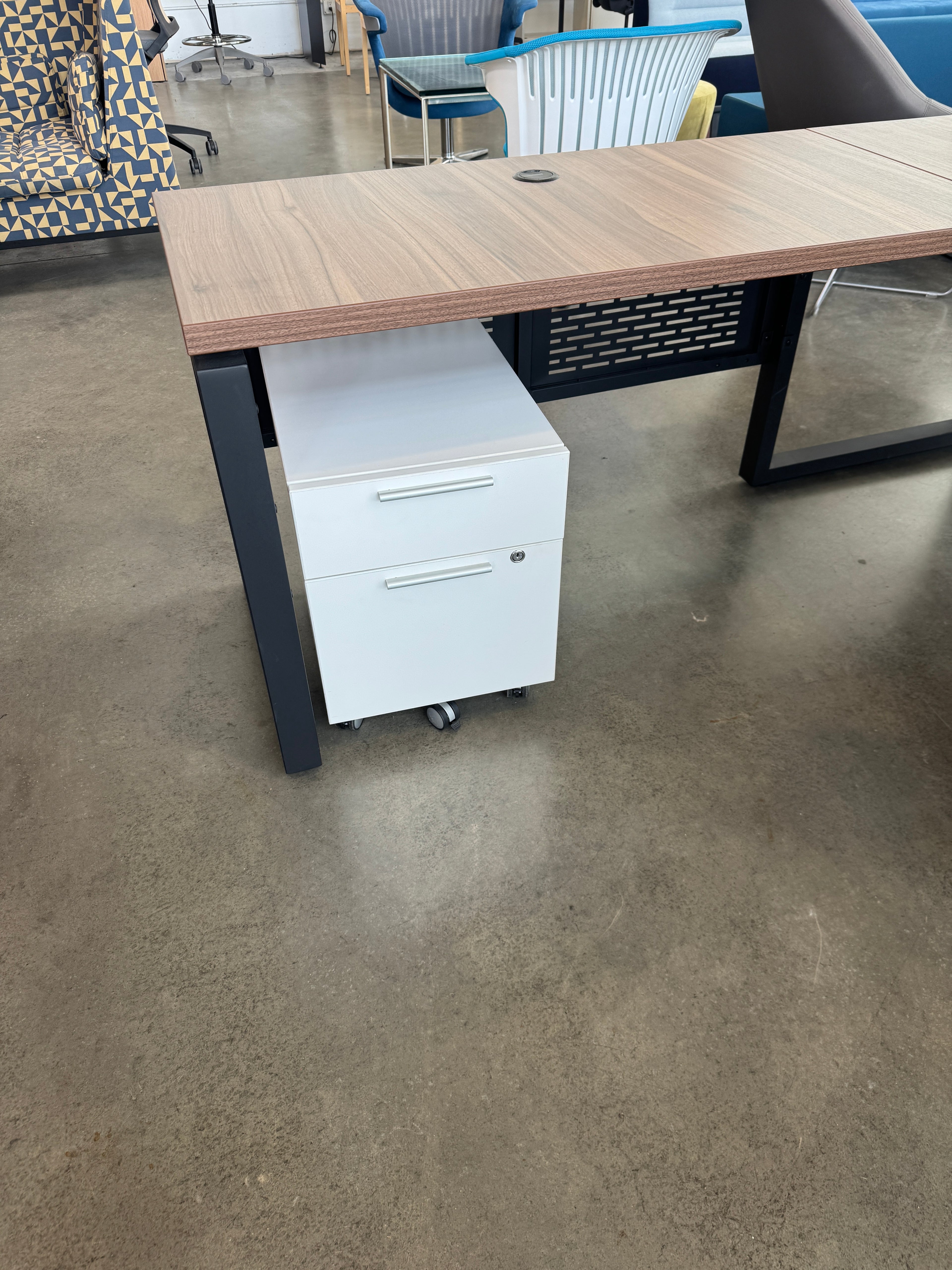 Artoplex Mobile Pedestal – Locking File Cabinet with Key