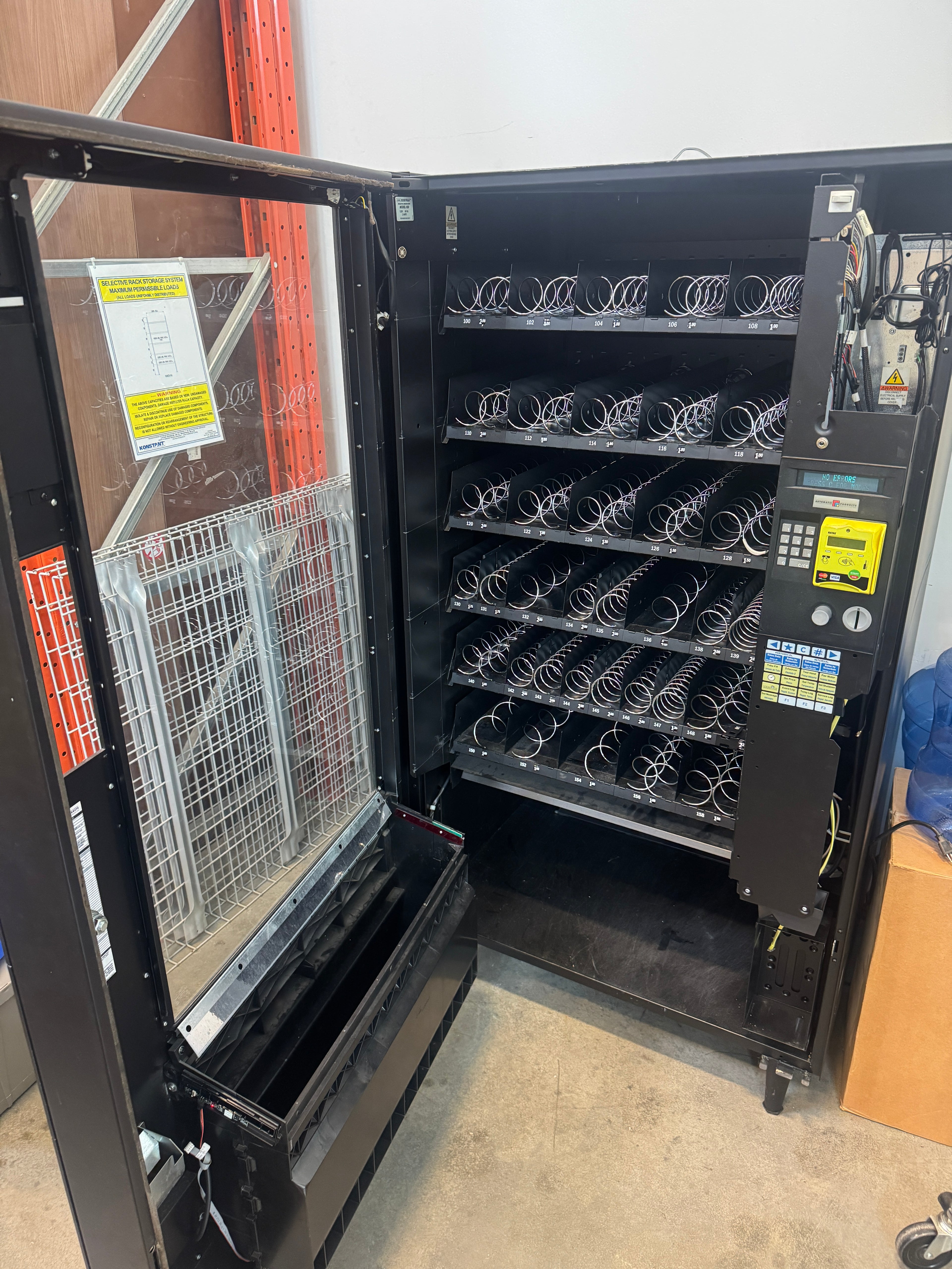 Automatic Products Premier Snack Series 933D Vending Machine