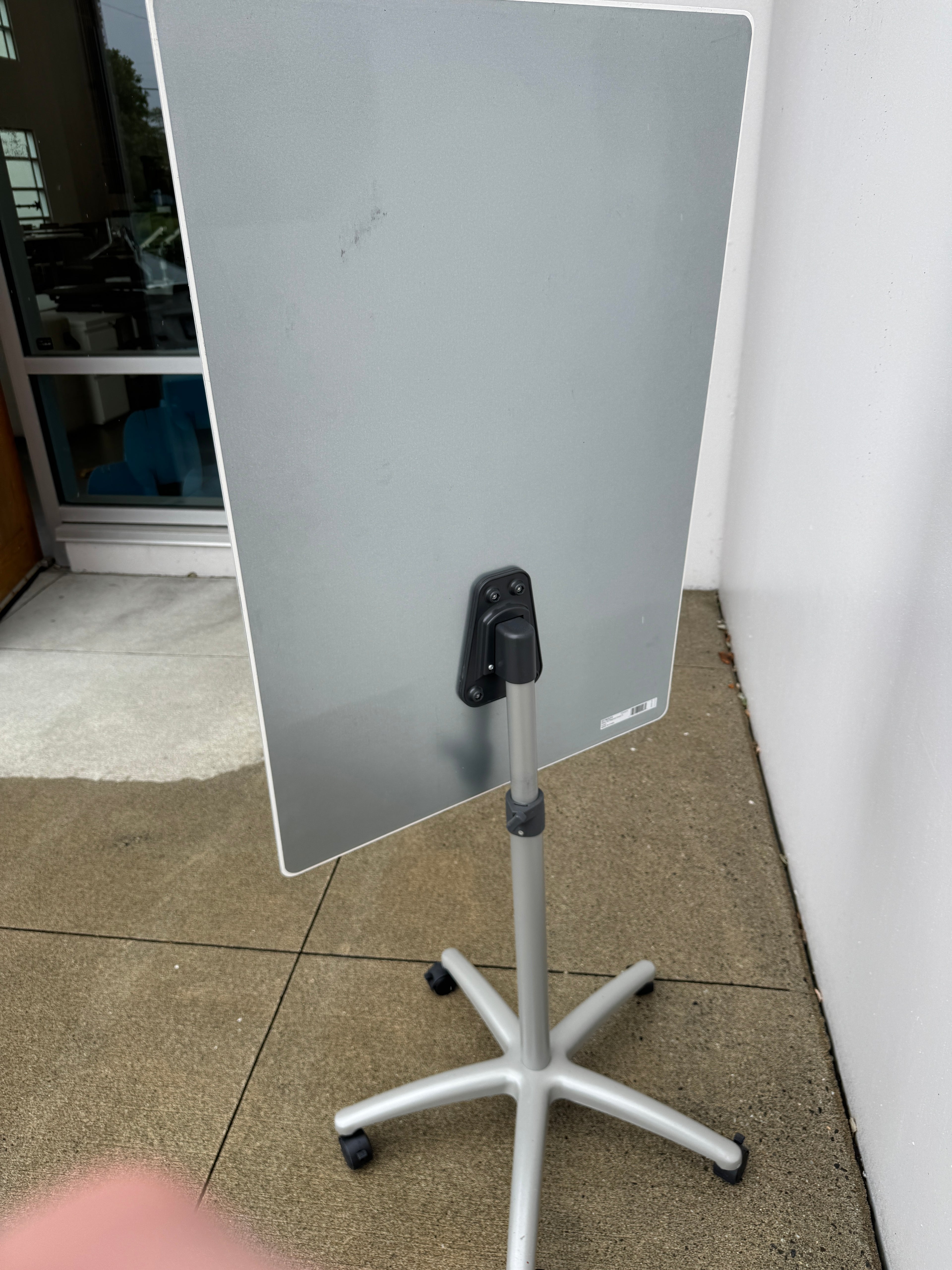 Quartet Glass Magnetic Mobile Whiteboard / Easel