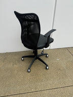 Mesh-Back Task Chair – Black | Adjustable Height & Locking Tilt