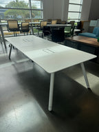 Steelcase Flex Powered Conference Table | USB-C, USB & Power