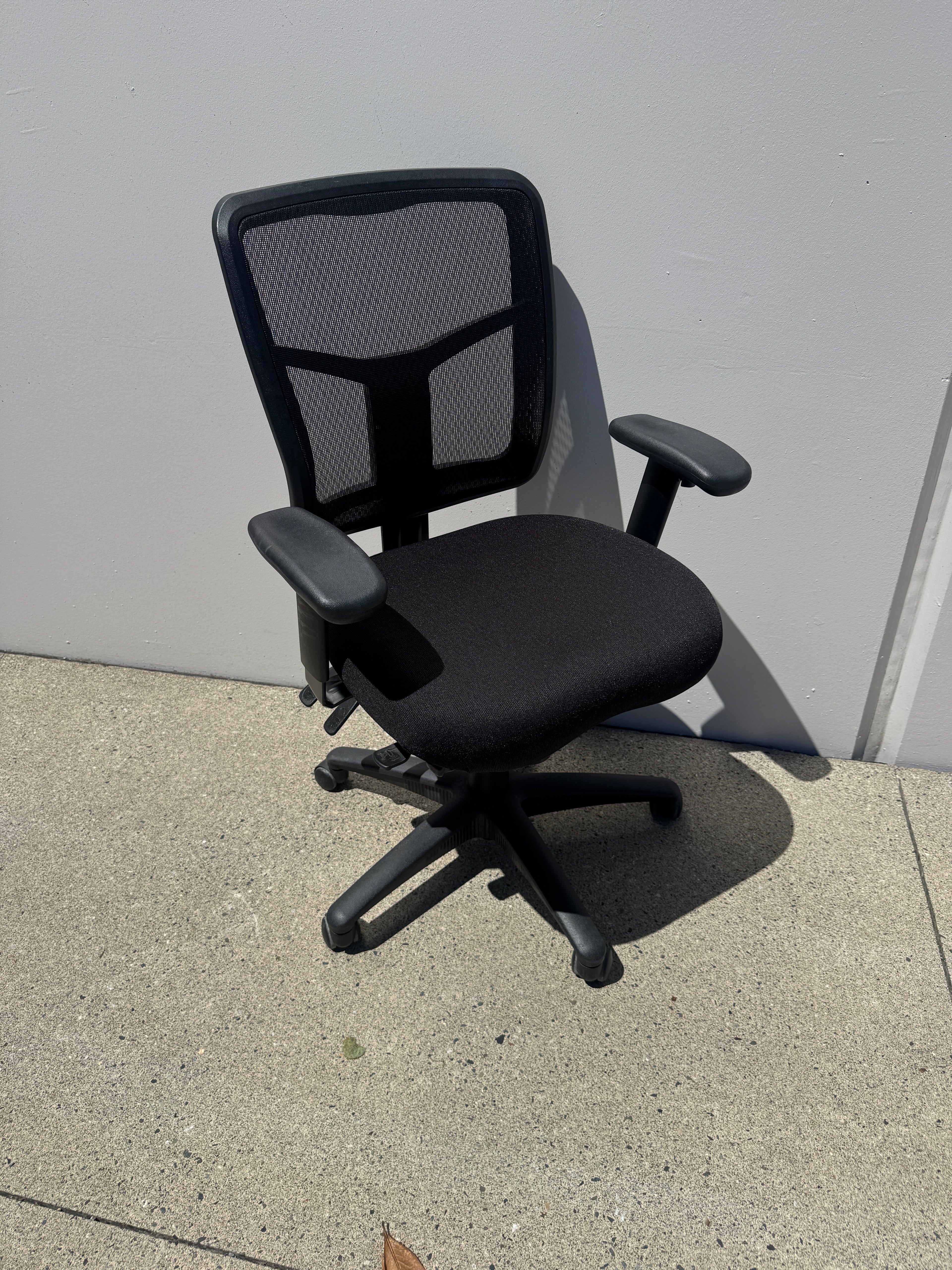 Coolmesh Ergonomic Task Chair