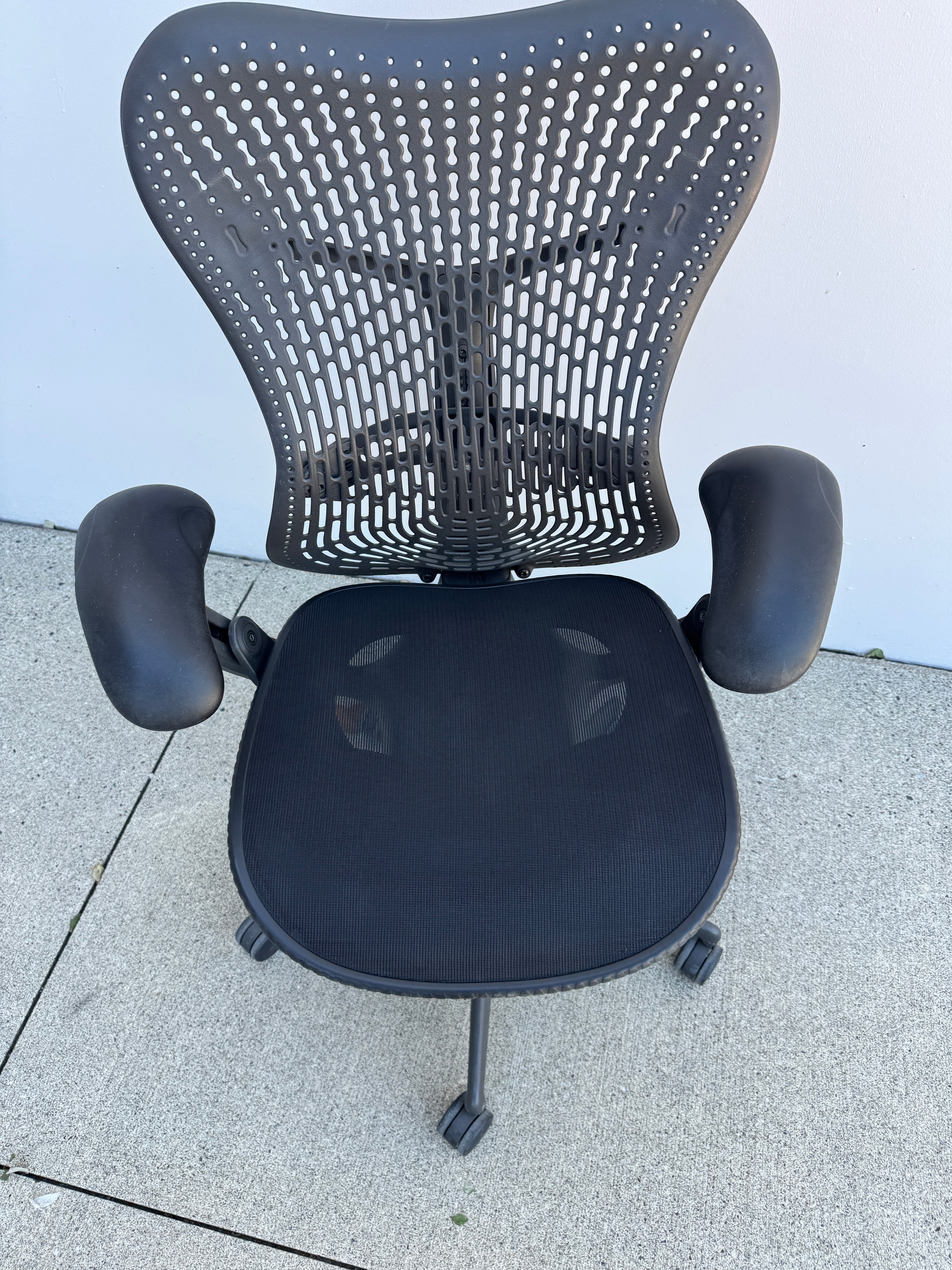 Herman Miller Mirra Chair *NEW SEATS*