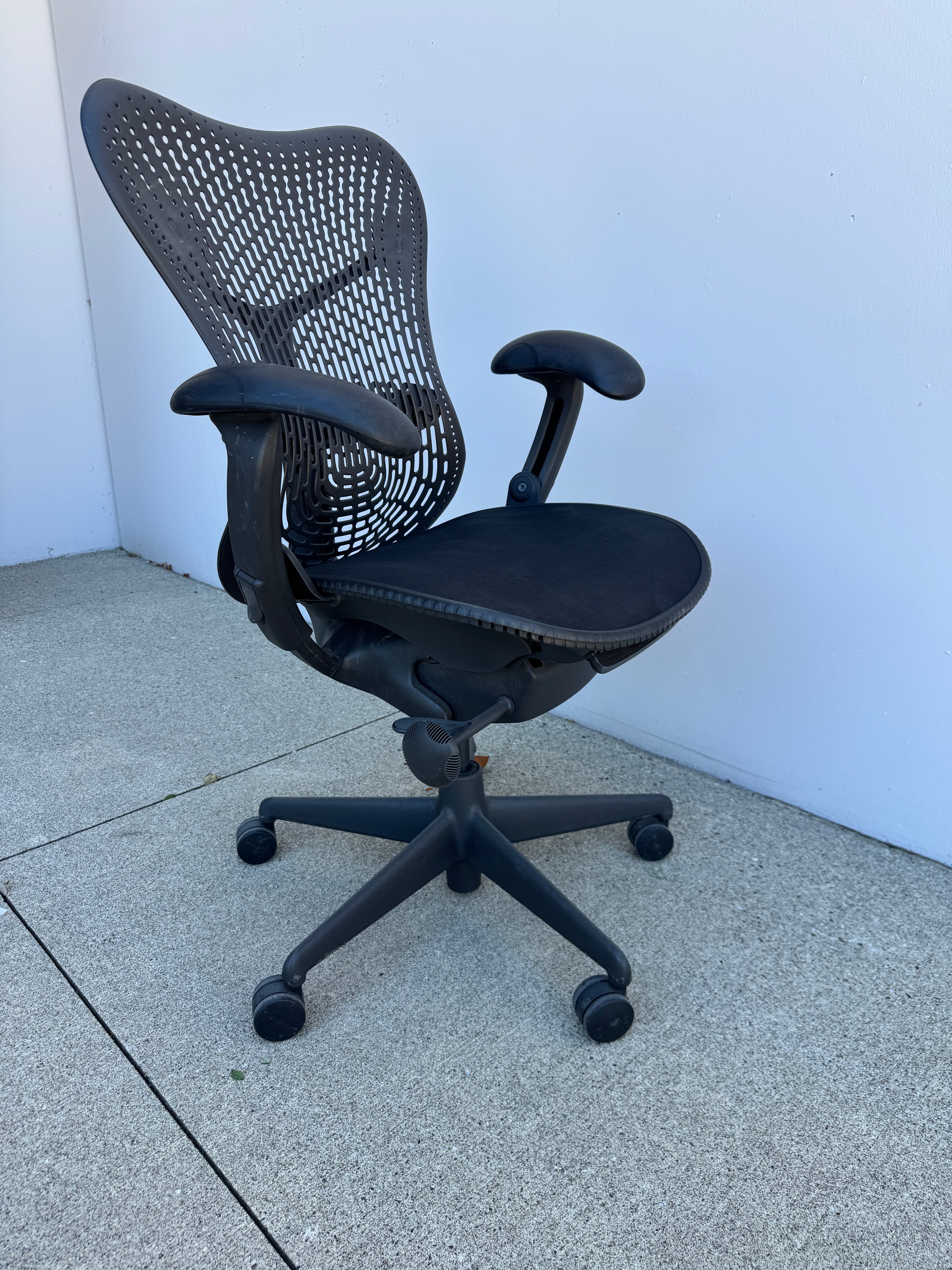 Herman Miller Mirra Chair *NEW SEATS*