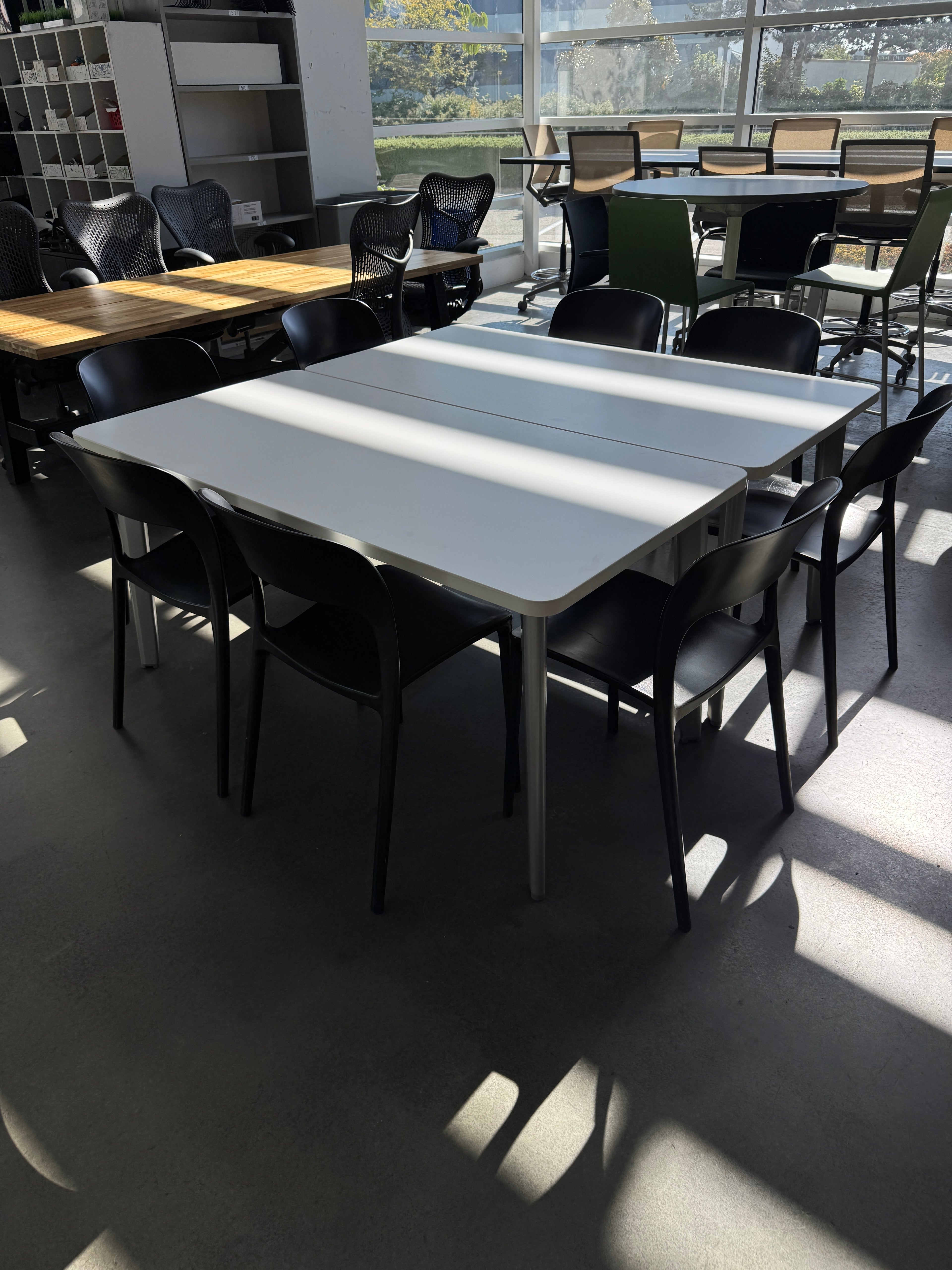 RC Noa Plastic Stacking Chairs – Black