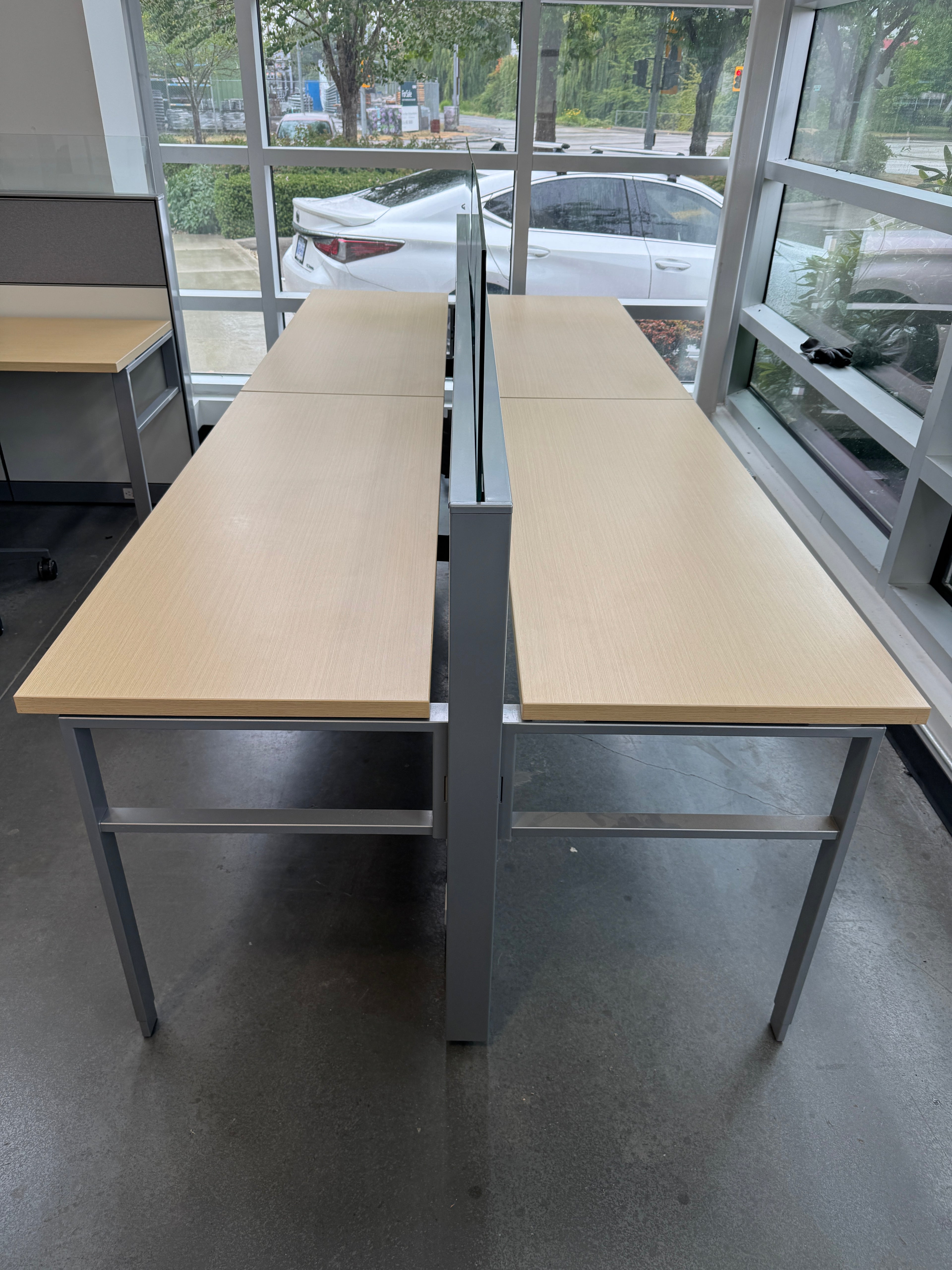 Herman Miller Canvas Open Concept Workstations – 4 Person Pod w/ Glass Privacy