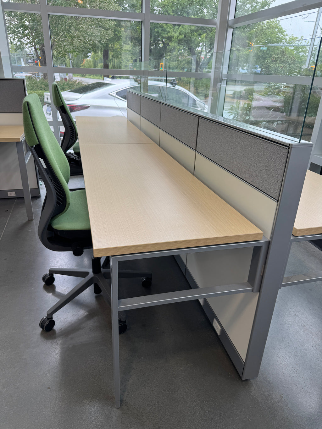 Herman Miller Canvas Open Concept Workstations – 4 Person Pod w/ Glass Privacy