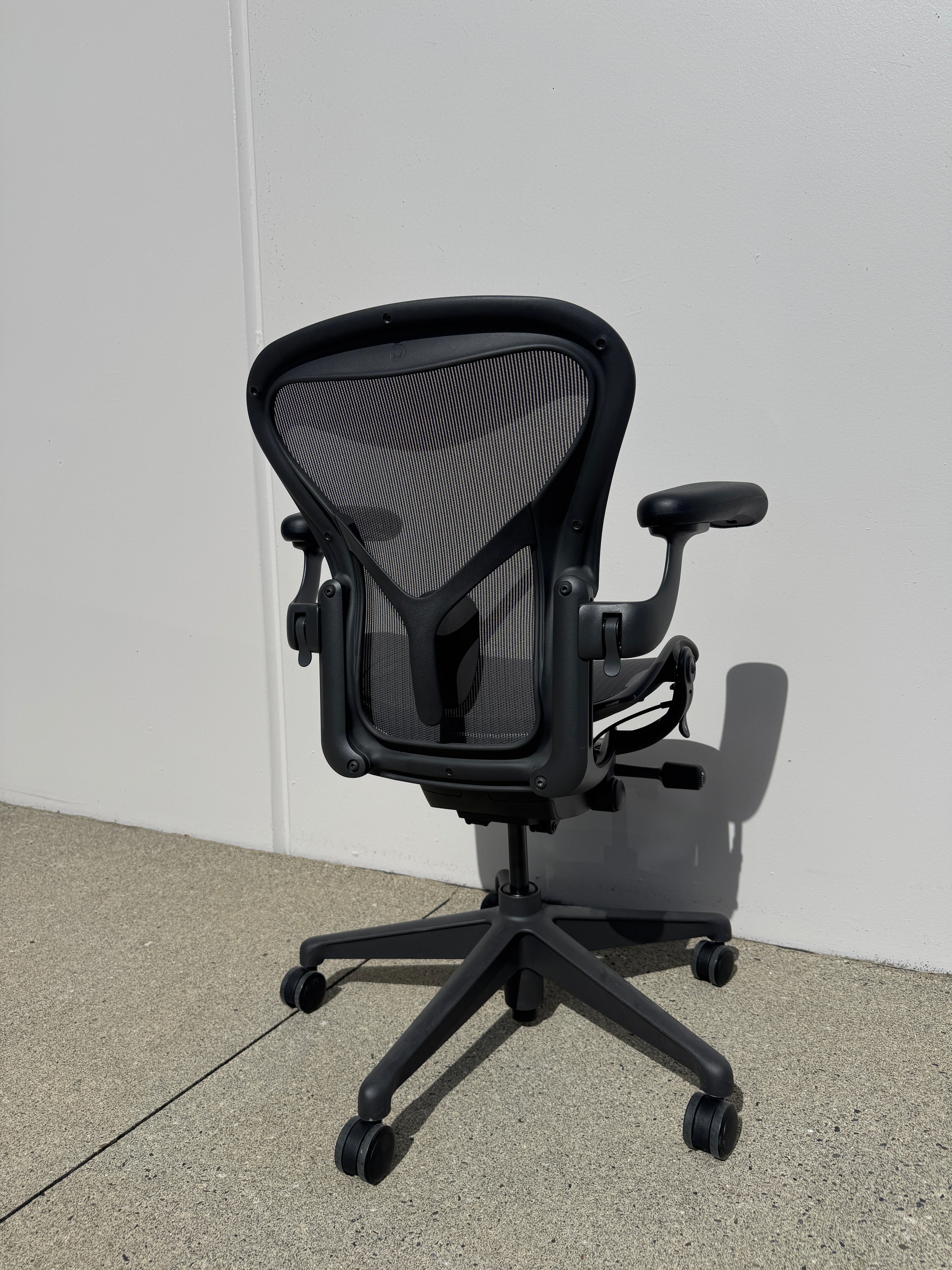 OPEN BOX - Herman Miller Aeron Remastered Chair – Size A