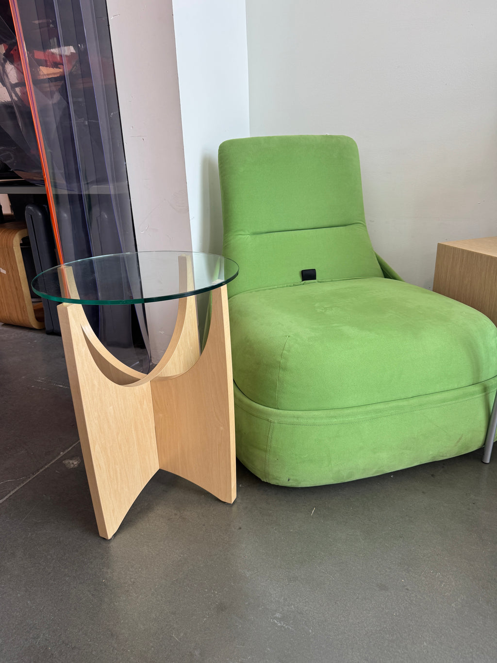 Steelcase Turnstone Alight Glass End Table – Modern Designer Accent Table