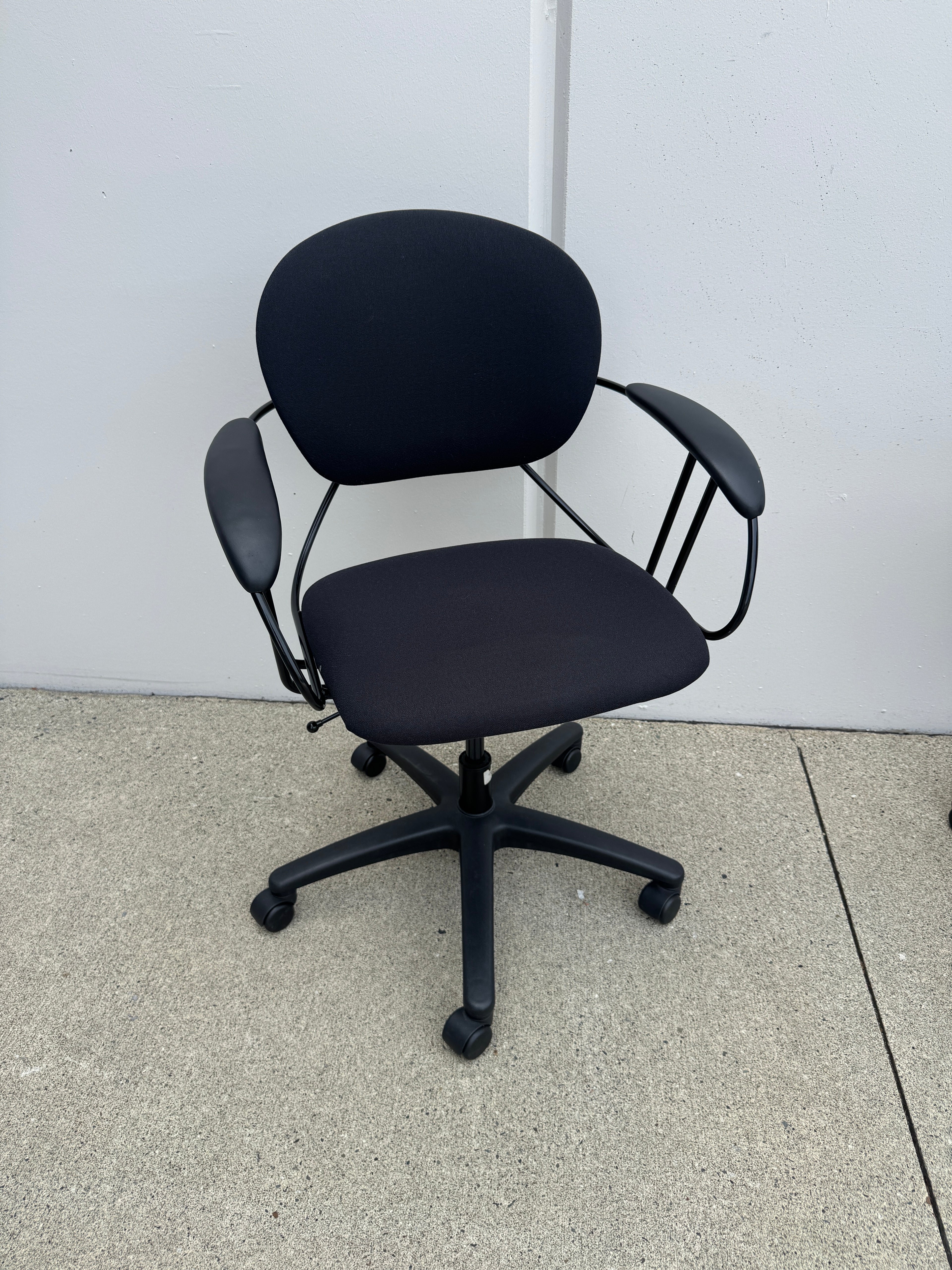Steelcase Uno Conference Chairs