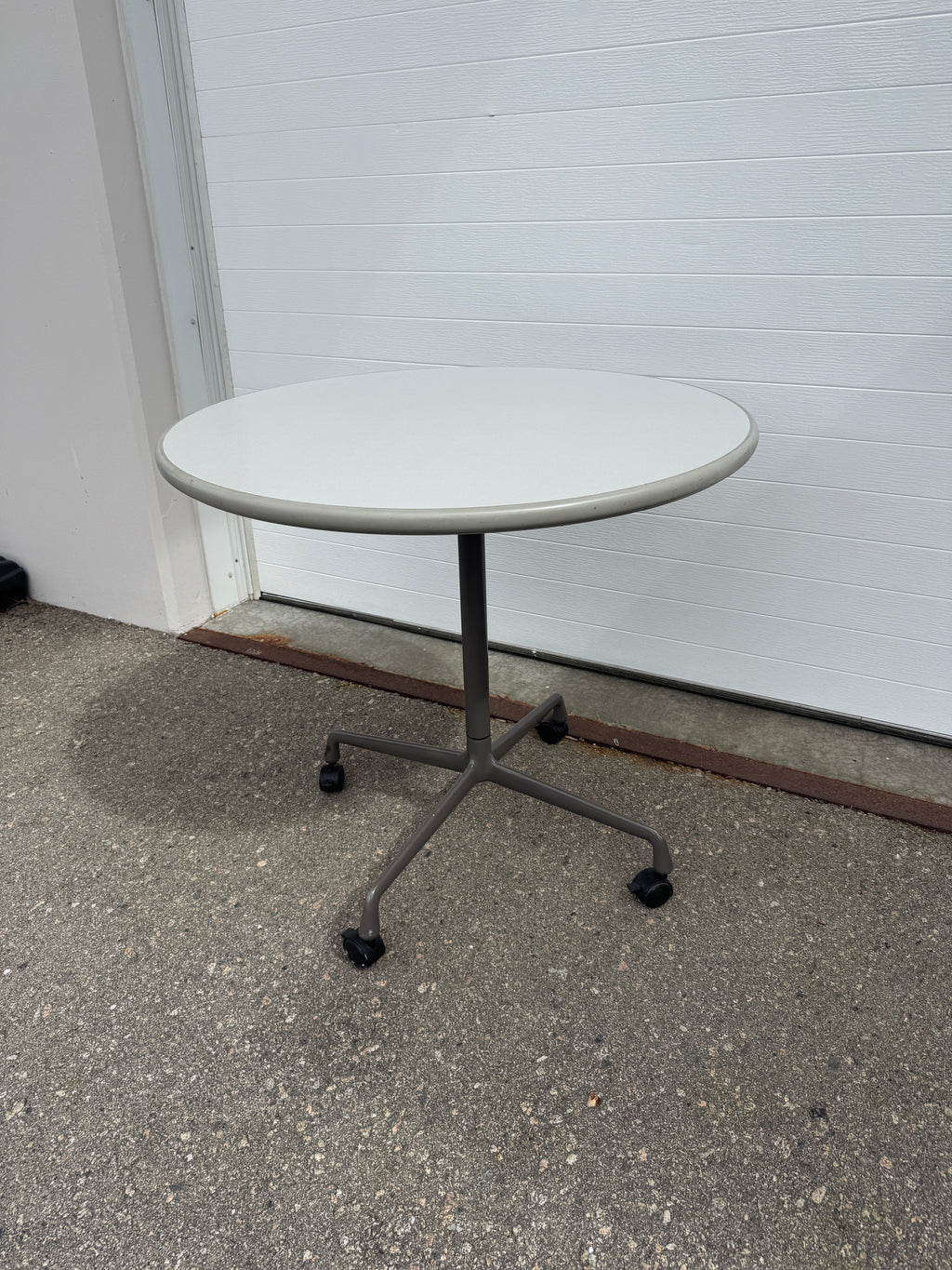 Herman Miller Eames Rolling Round Meeting Table