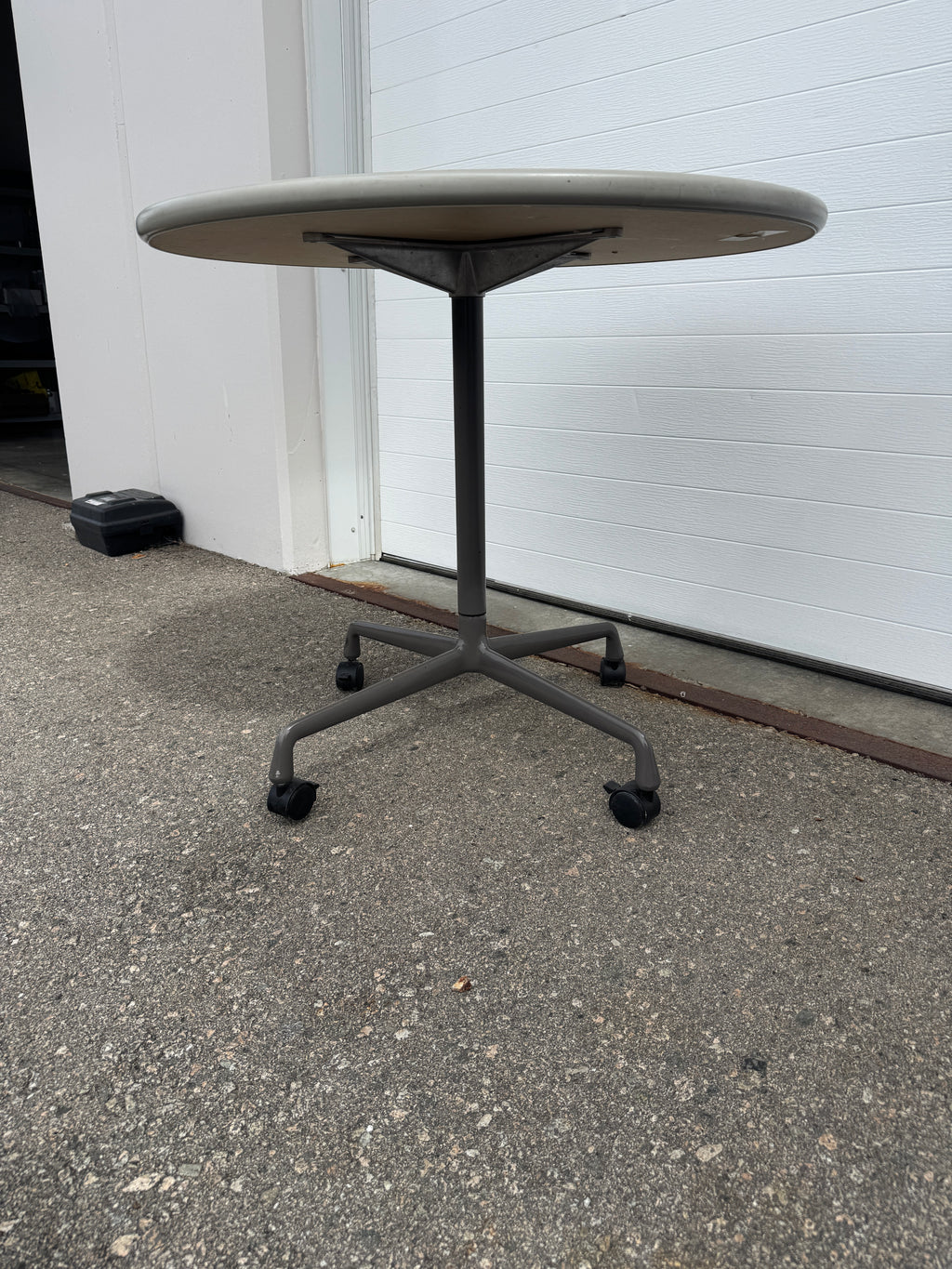 Herman Miller Eames Rolling Round Meeting Table