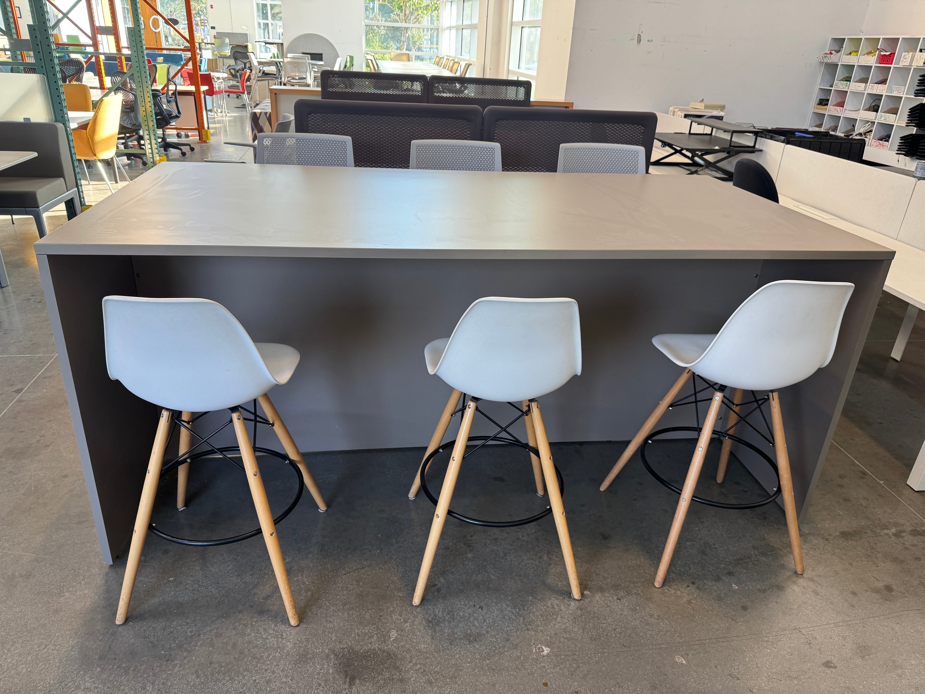 Enwork Standing Collaboration Table