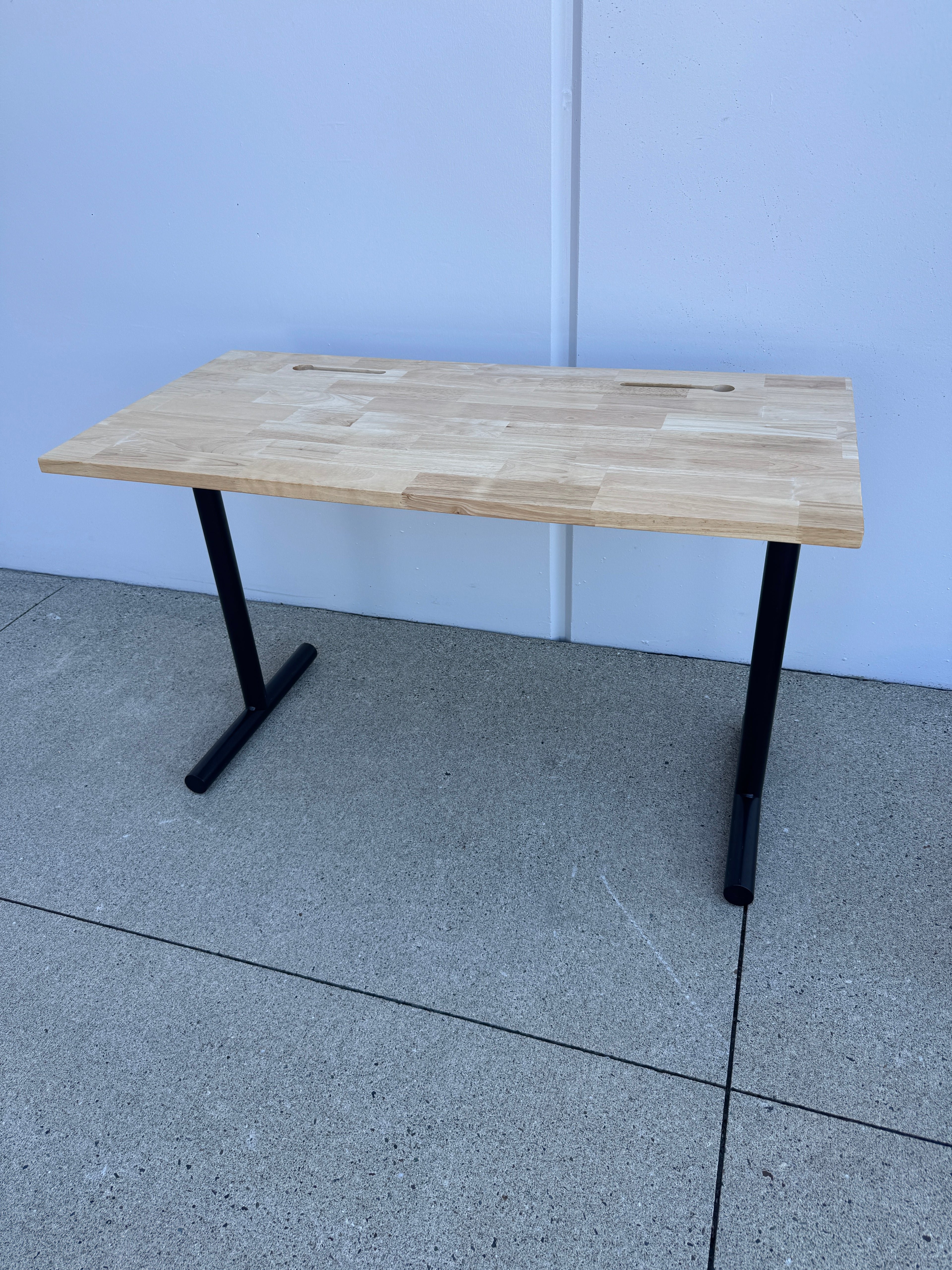 Modern Workstation Desk – 48" x 30" Solid Wood Top
