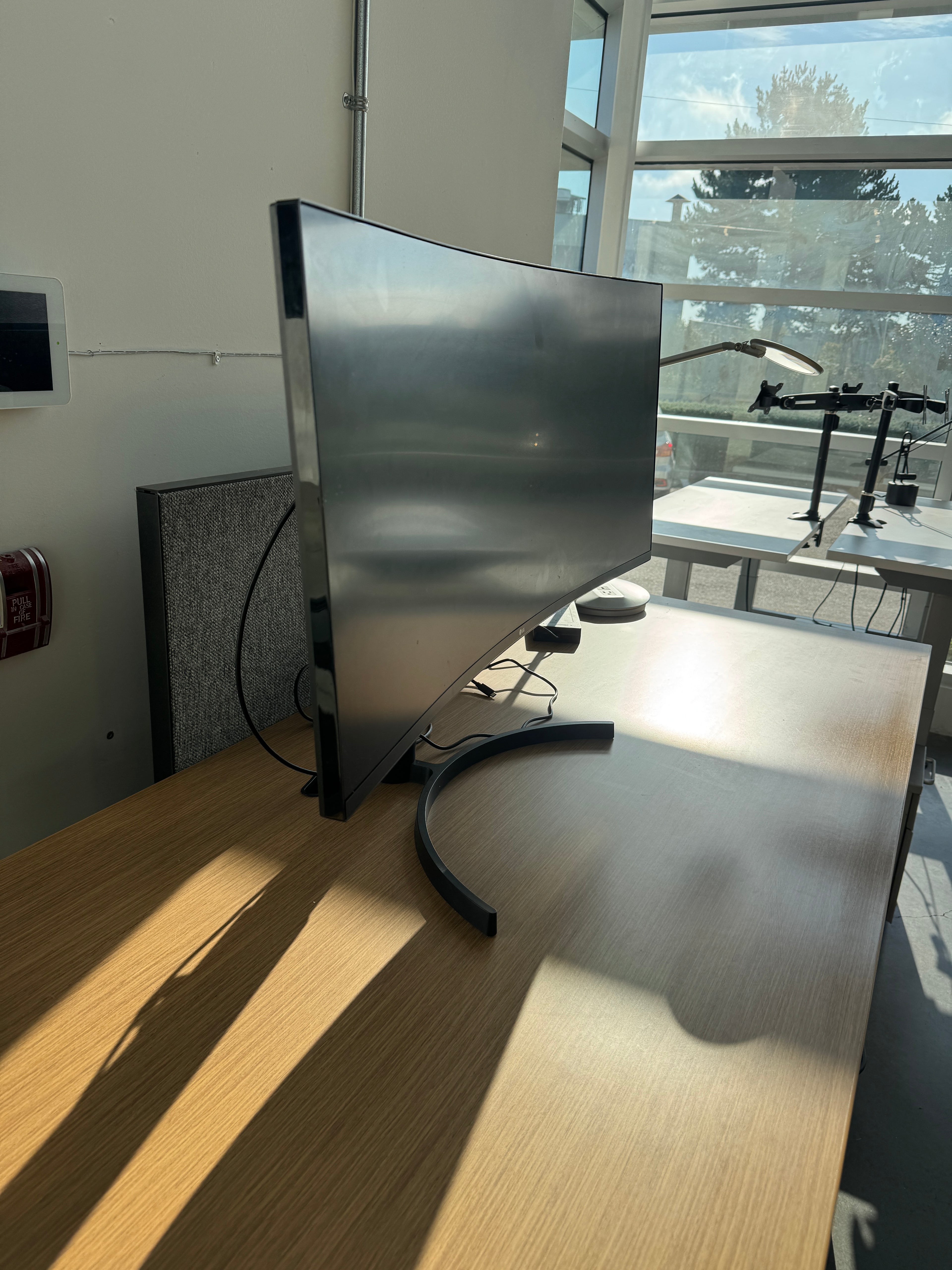 LG 35" Curved UltraWide Monitor – USB-C | 100Hz | HDR
