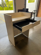 Modern Single White Reception Desk / Check-In Counter