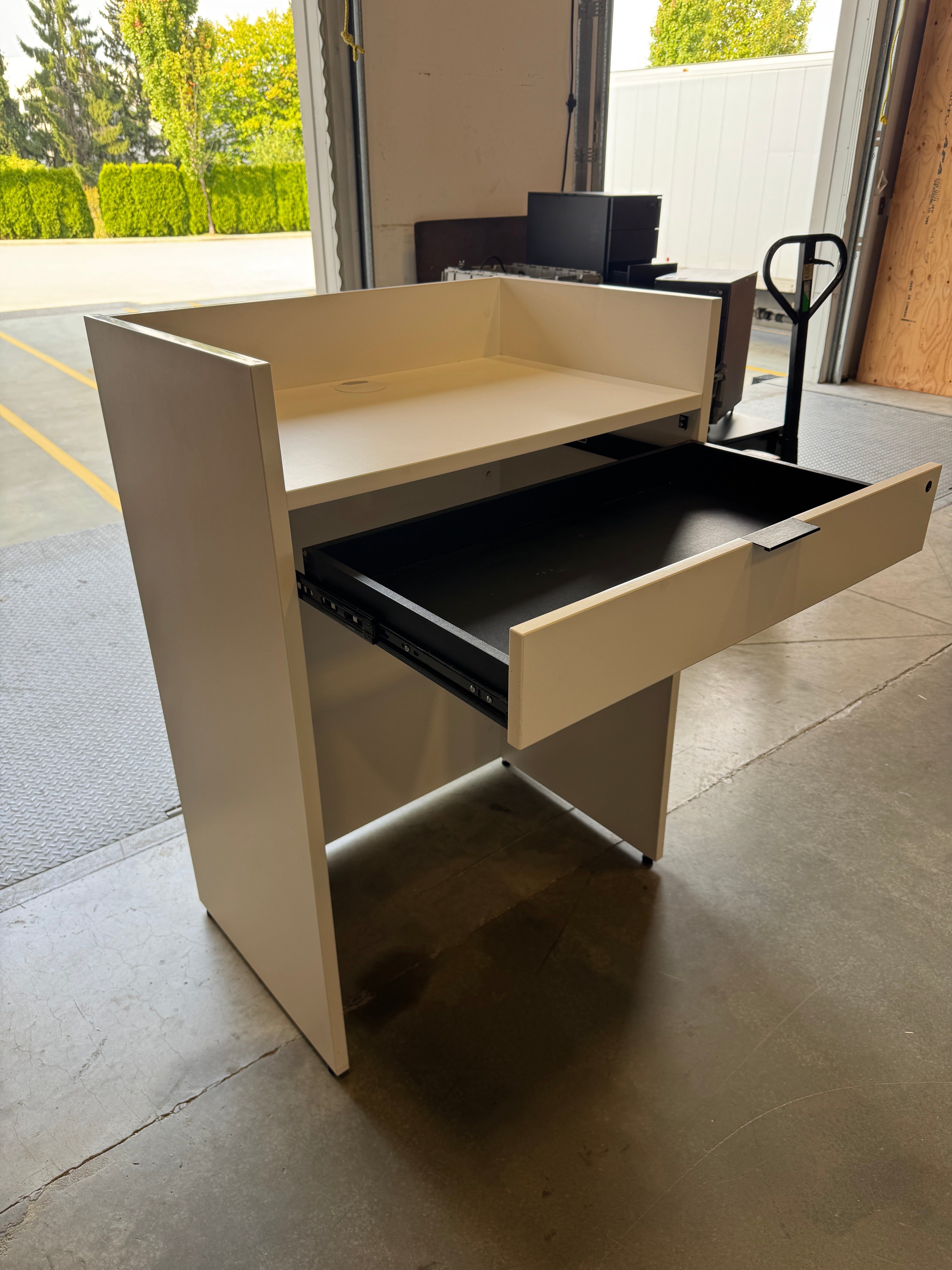 Modern Single White Reception Desk / Check-In Counter