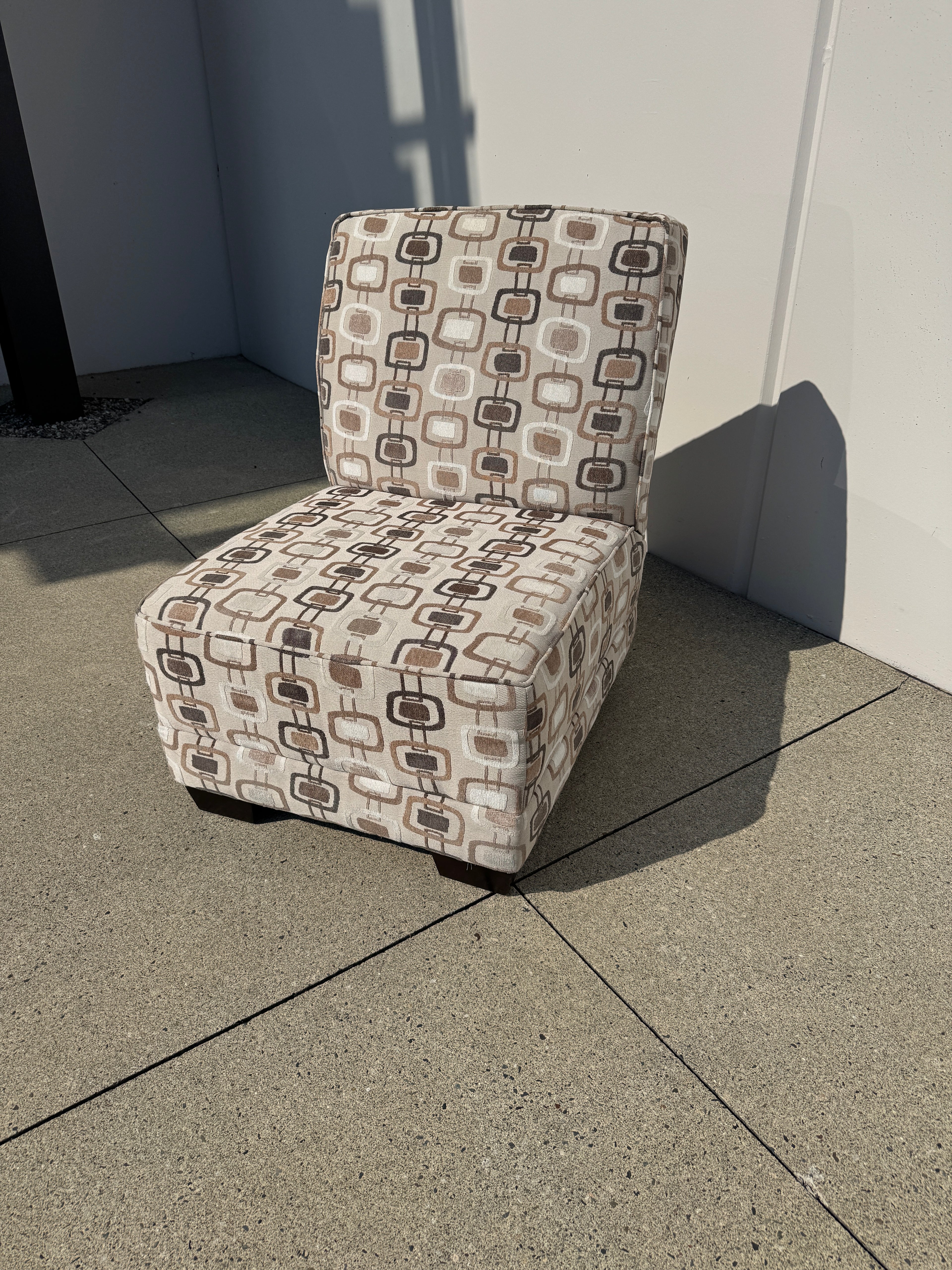 Global Single Lounge Chair – Commercial Reception Seating
