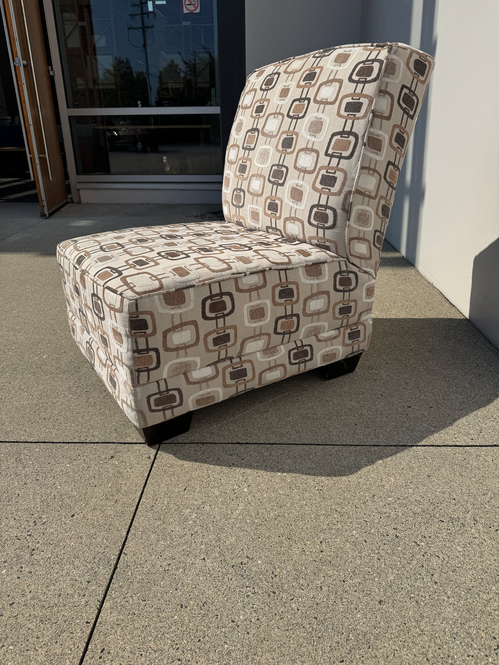 Global Single Lounge Chair – Commercial Reception Seating
