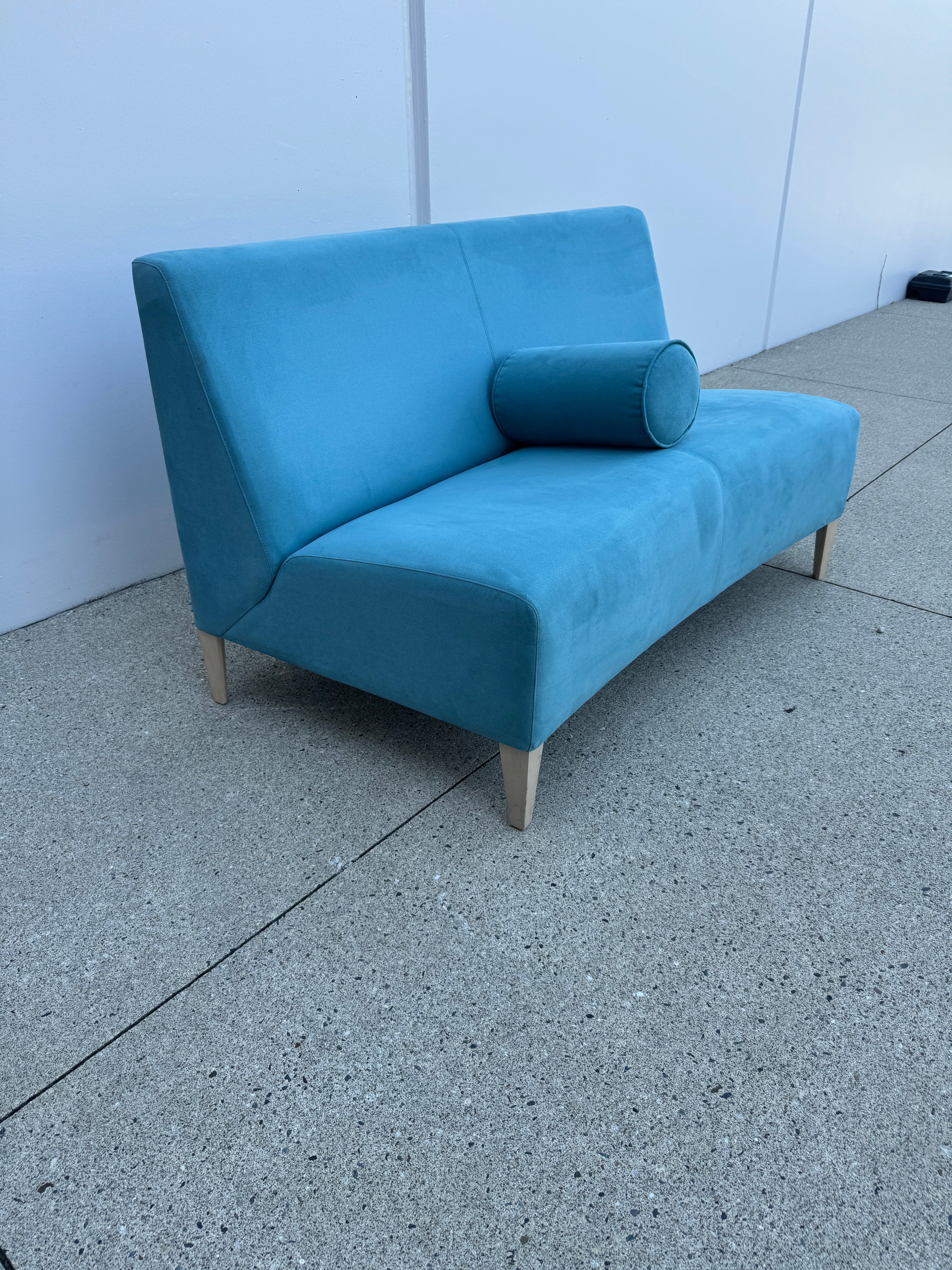 Steelcase Coalesse Circa Lounge Sofa – 54" Double Seater