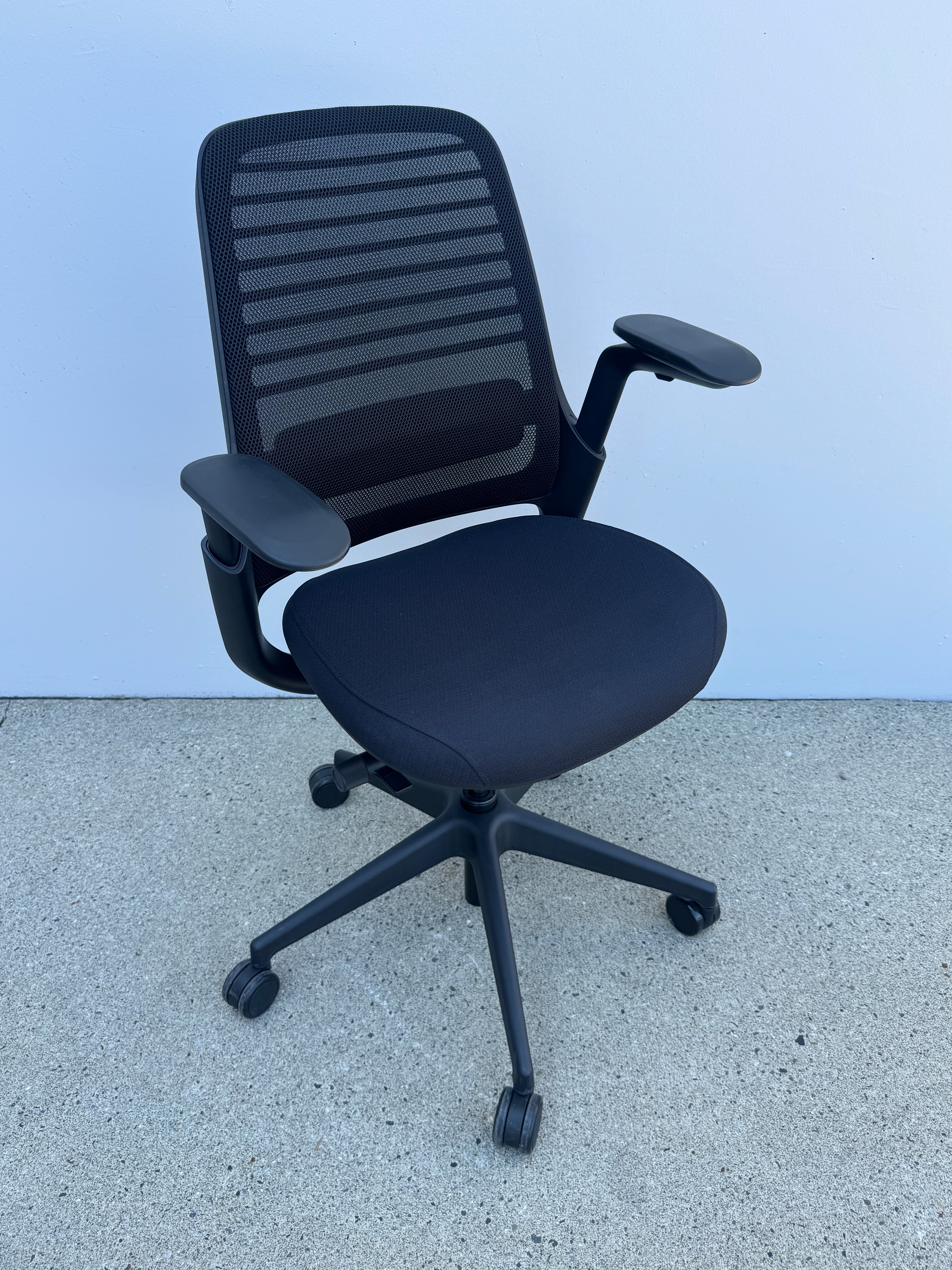 Steelcase Series 1 Ergonomic Task Chair – Like New