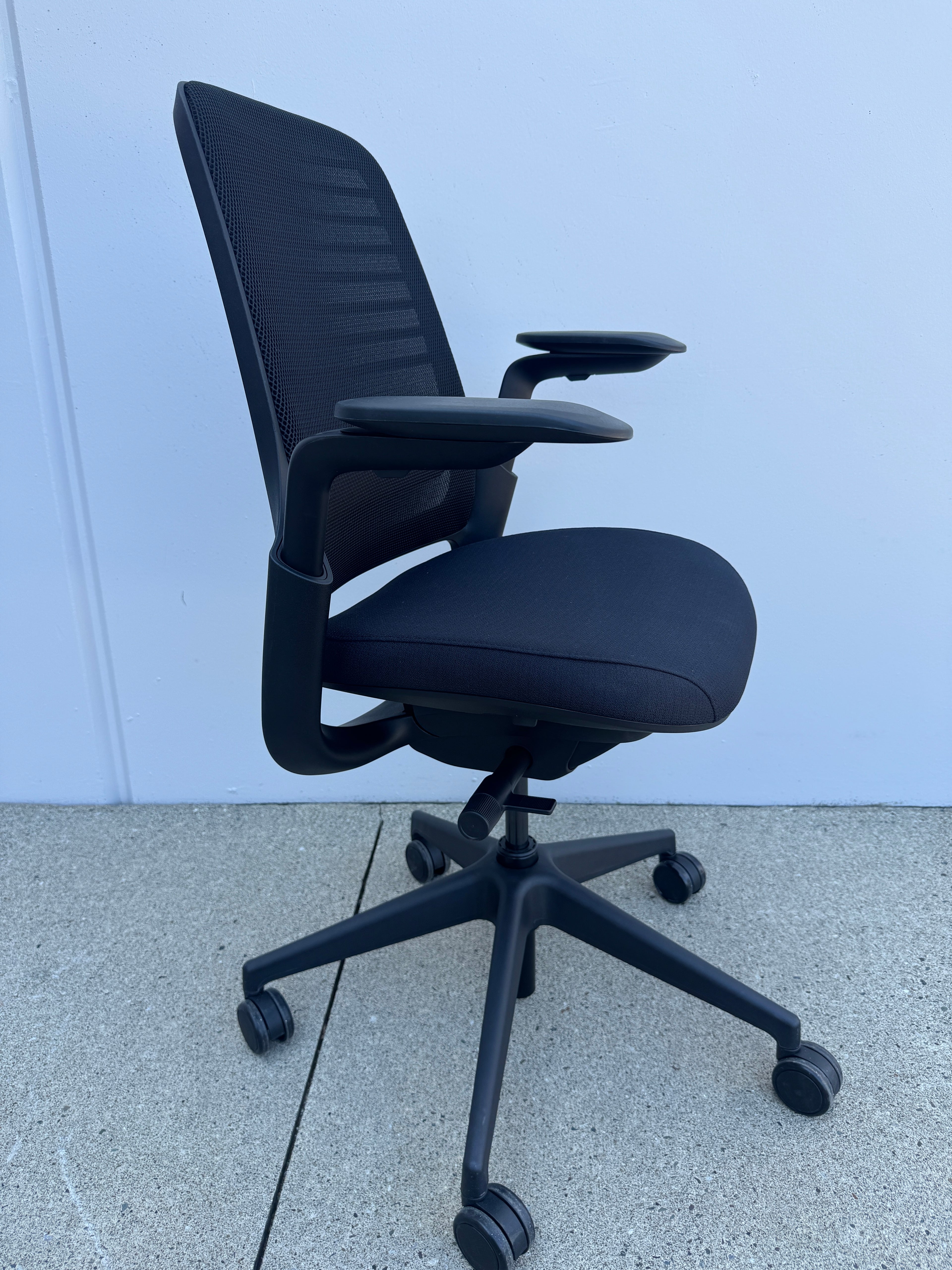 Steelcase Series 1 Ergonomic Task Chair – Like New
