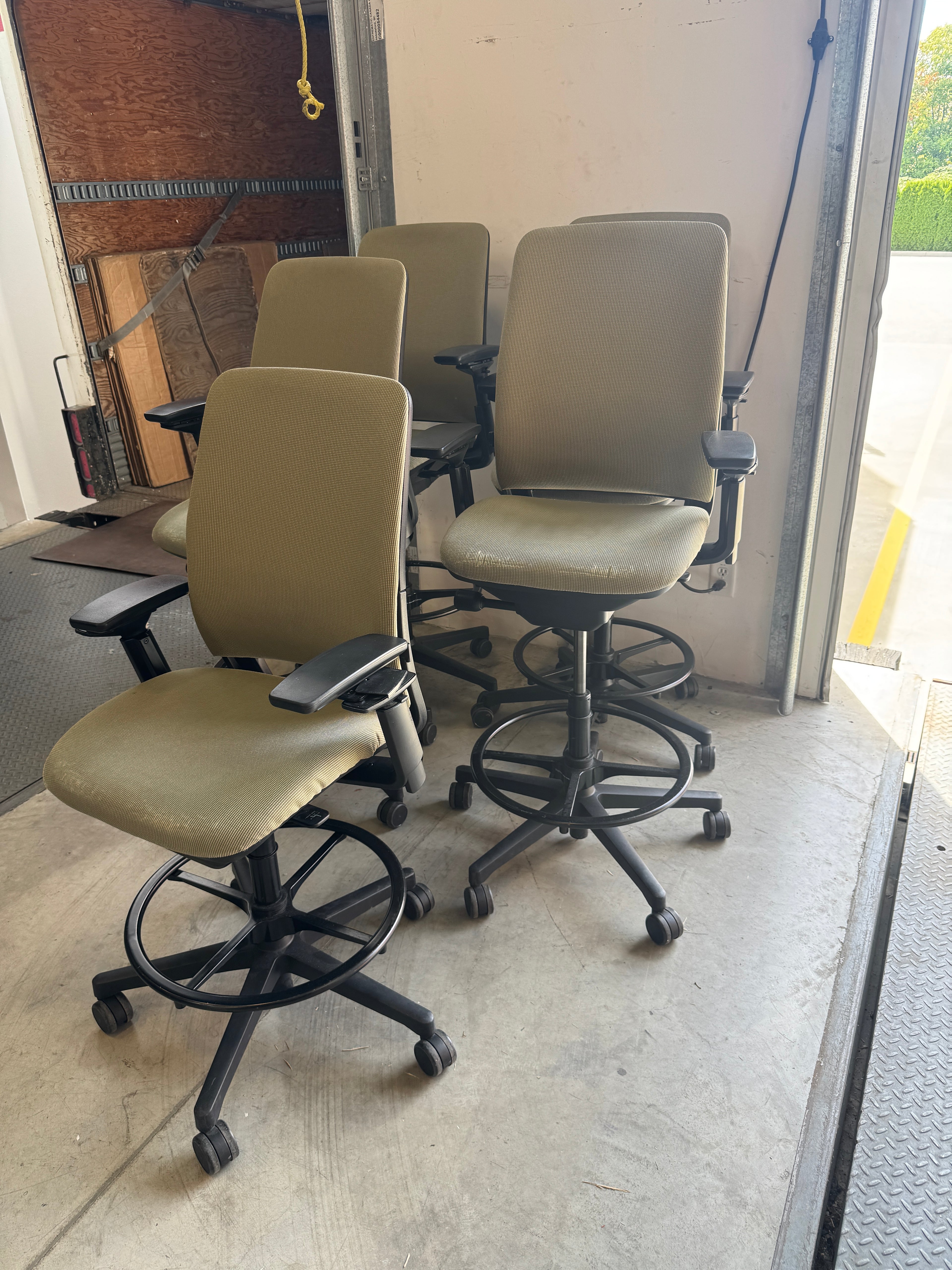 Steelcase Amia Drafting Stool / Counter Height Chair