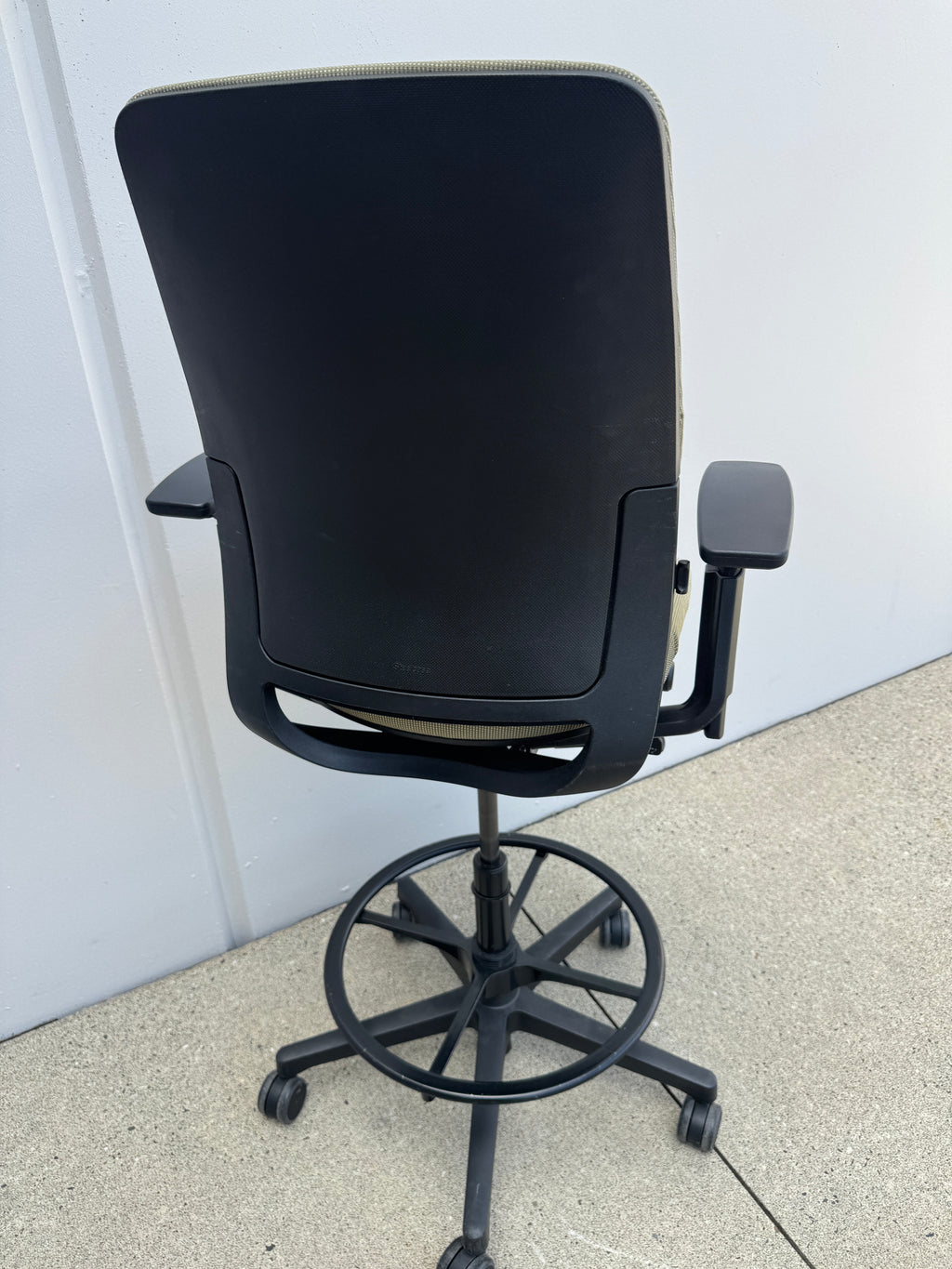 Steelcase Amia Drafting Stool / Counter Height Chair