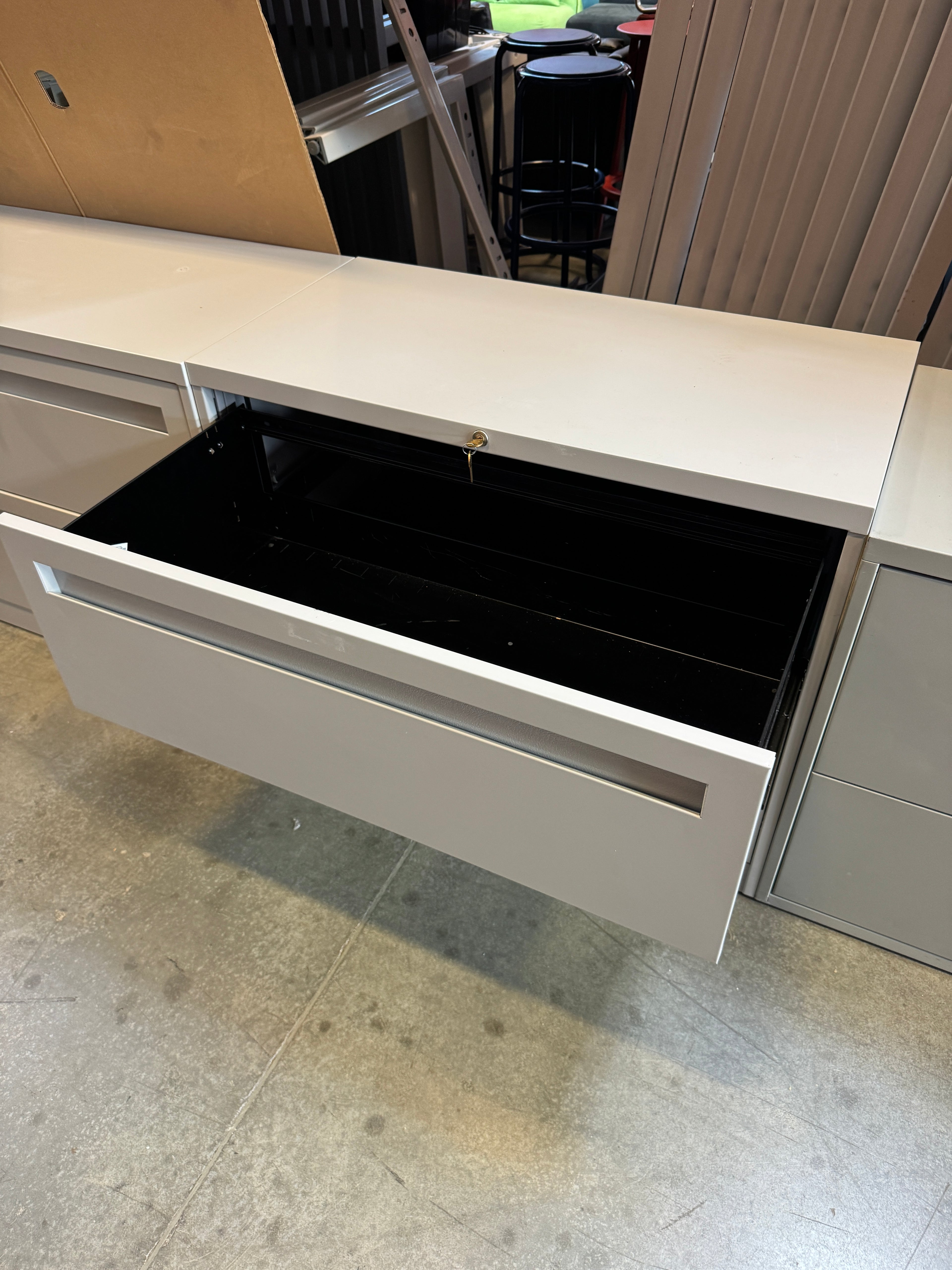 Steelcase 2-Drawer Lateral Filing Cabinet – Locking