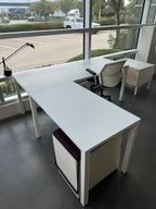 Maxon 6' x 6' L-Shaped Office Desk – Modern White