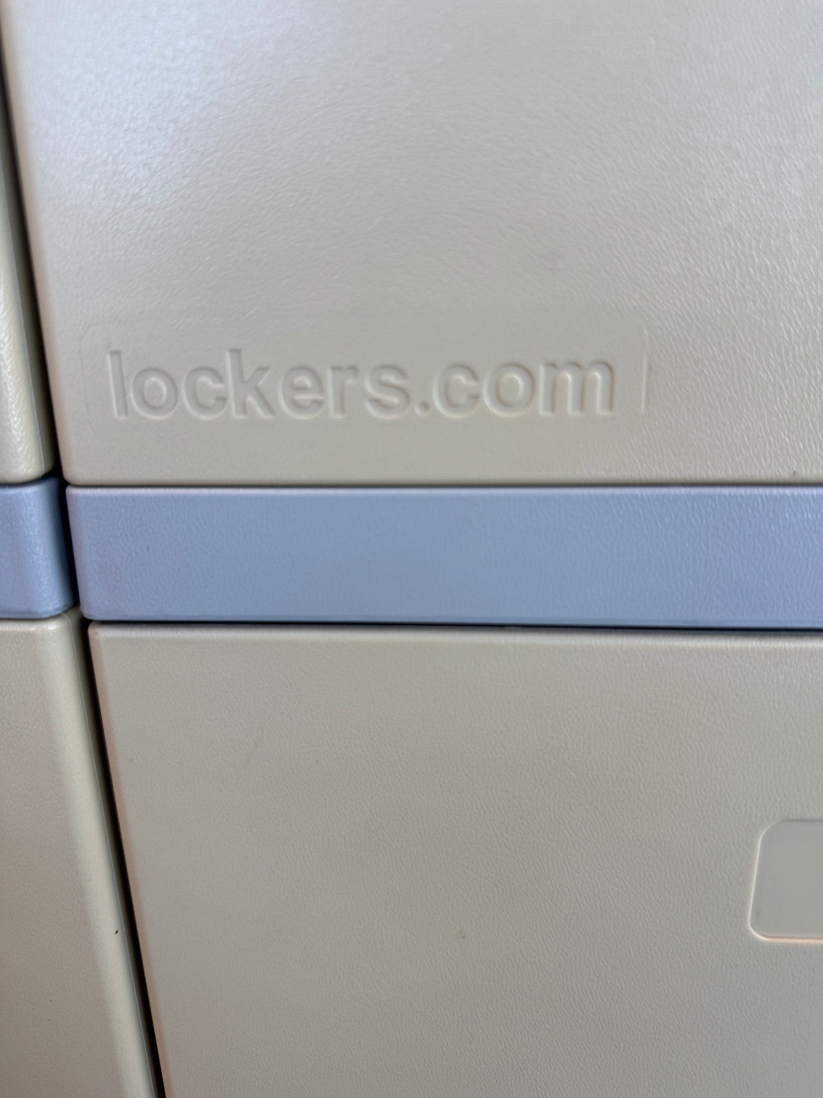 Plastic 8 Door Locker - Lockers.com