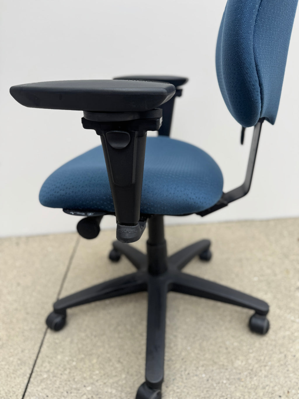 ergoCentric geoCentric Tall Back Ergonomic Chair
