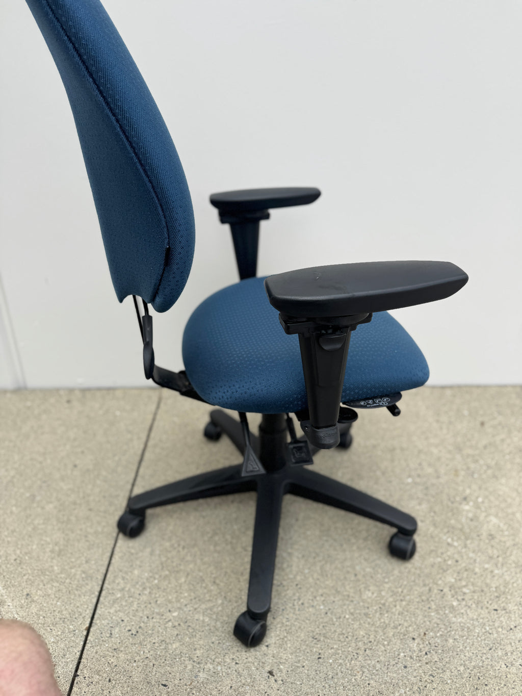 ergoCentric geoCentric Tall Back Ergonomic Chair