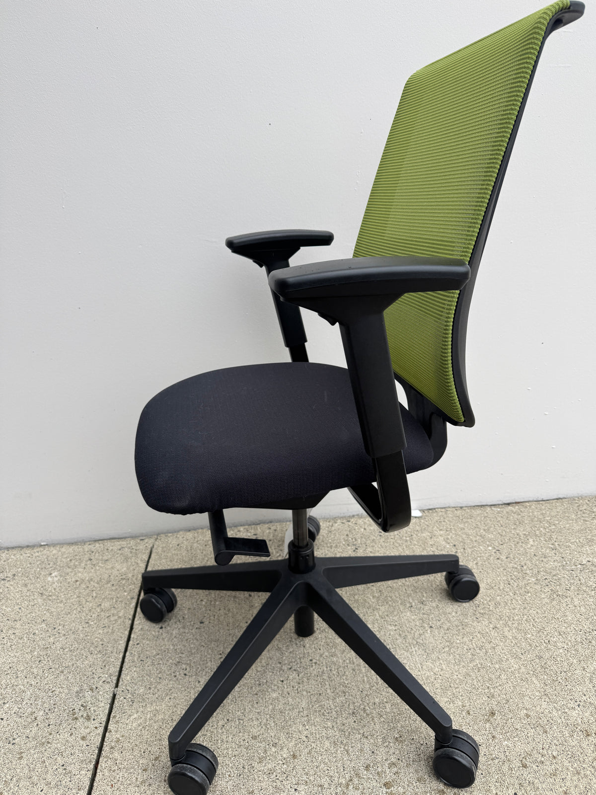 Used Steelcase Reply Ergonomic Task Chair