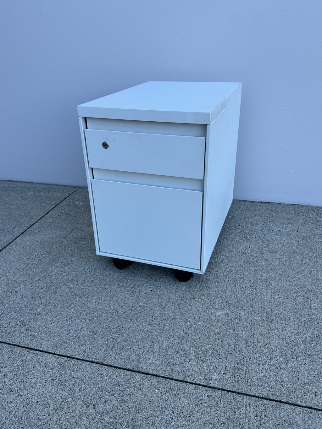 Steelcase Mobile Pedestal – Locking 2-Drawer