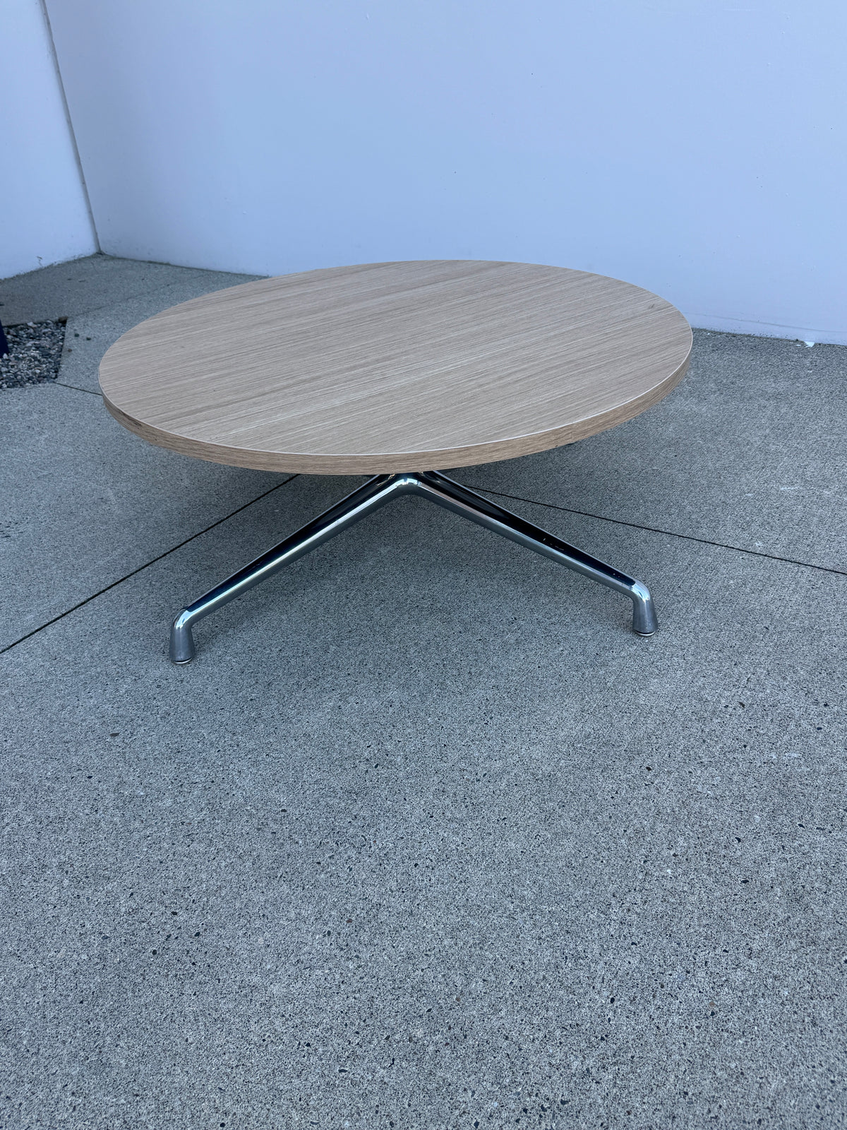 Herman Miller Eames 36” Round Coffee Table
