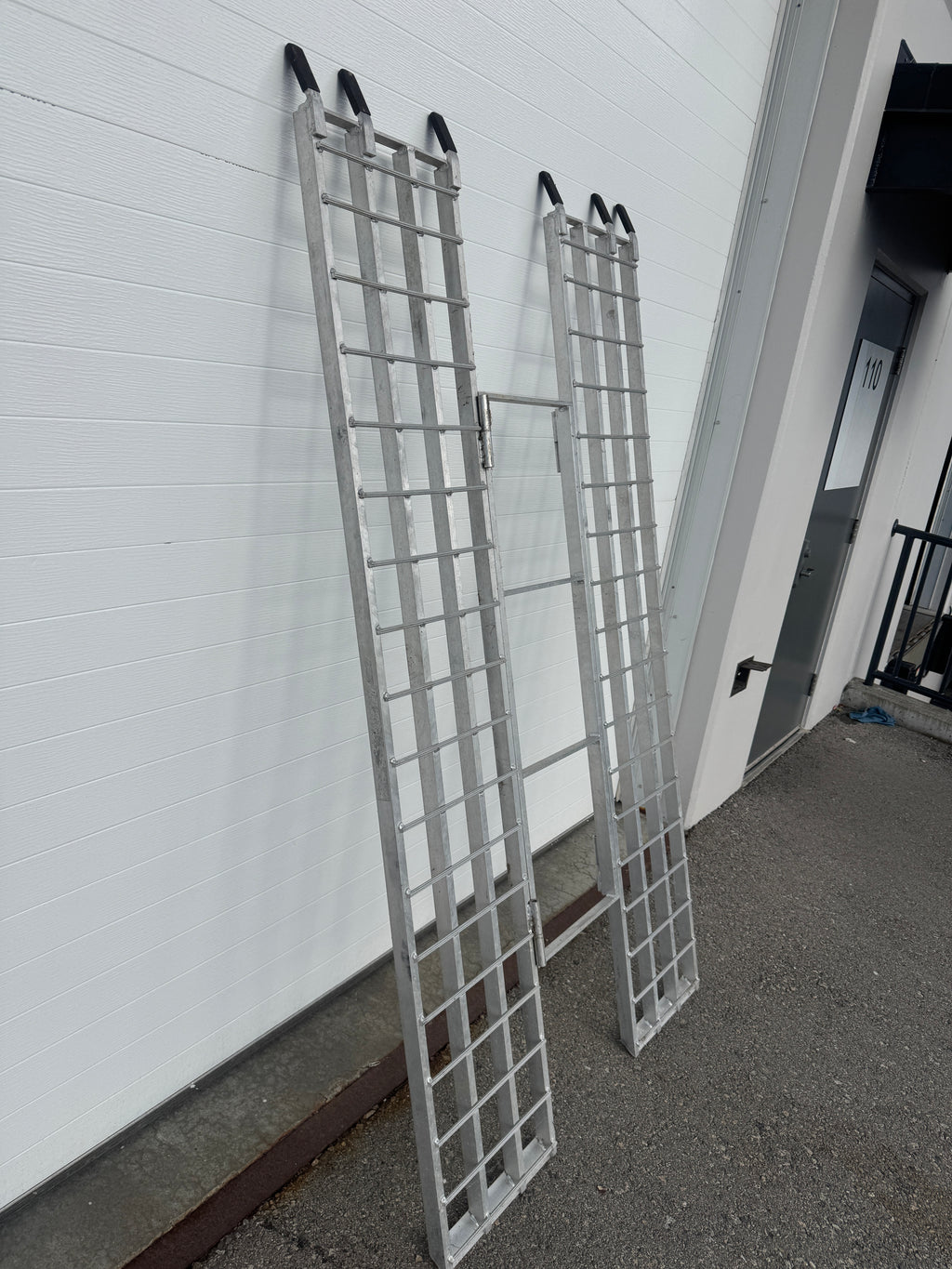 Folding Aluminum ATV / Equipment Loading Ramps