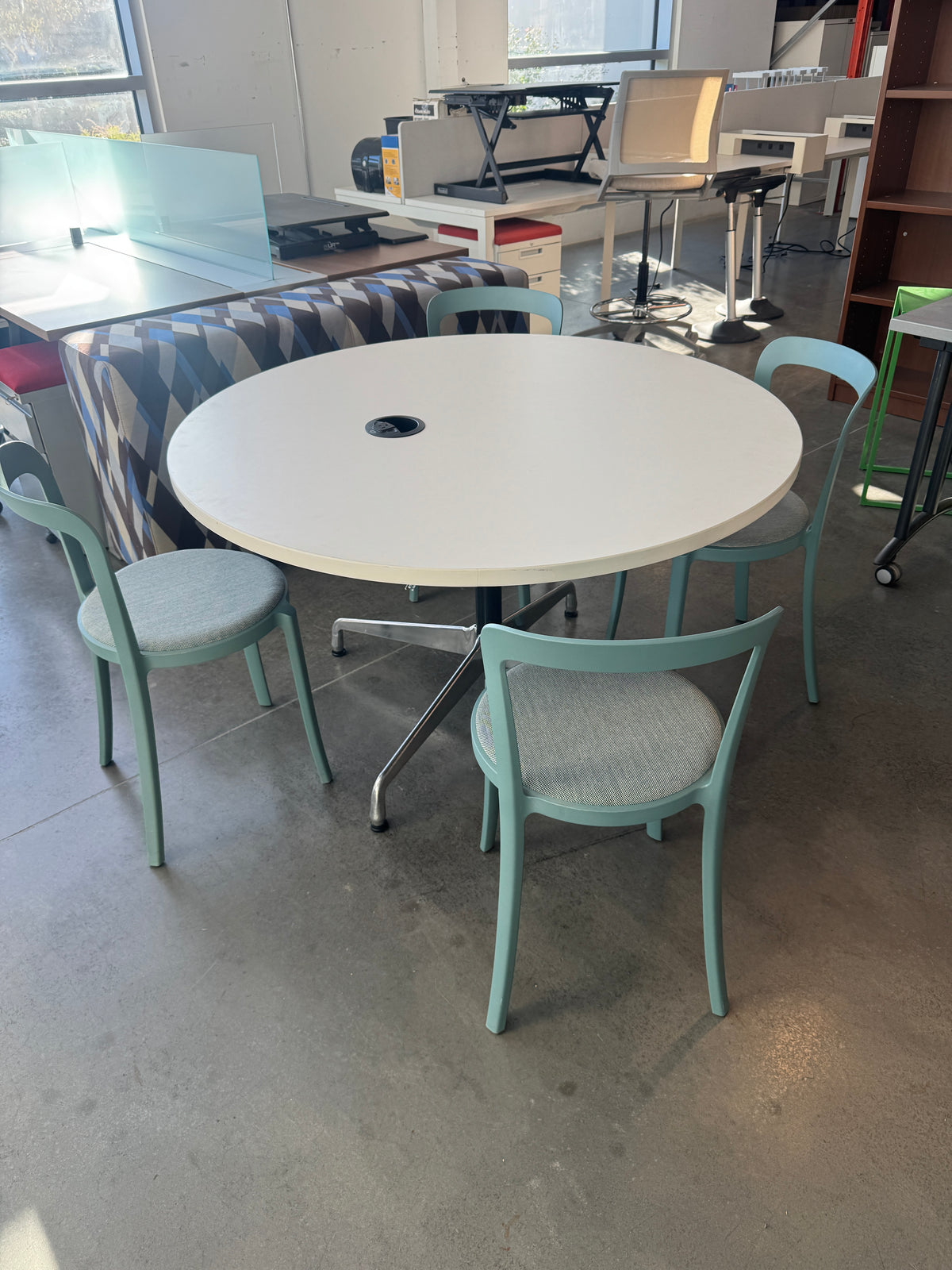 Herman Miller Eames Powered Round Table